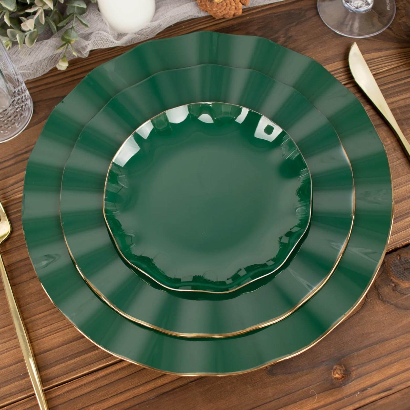 10-Pack Plastic Round 6 Dessert Plates in Hunter Emerald Green Ruffled Rim with Gold Edging - Sturdy Disposable Salad Appetizer Dinnerware