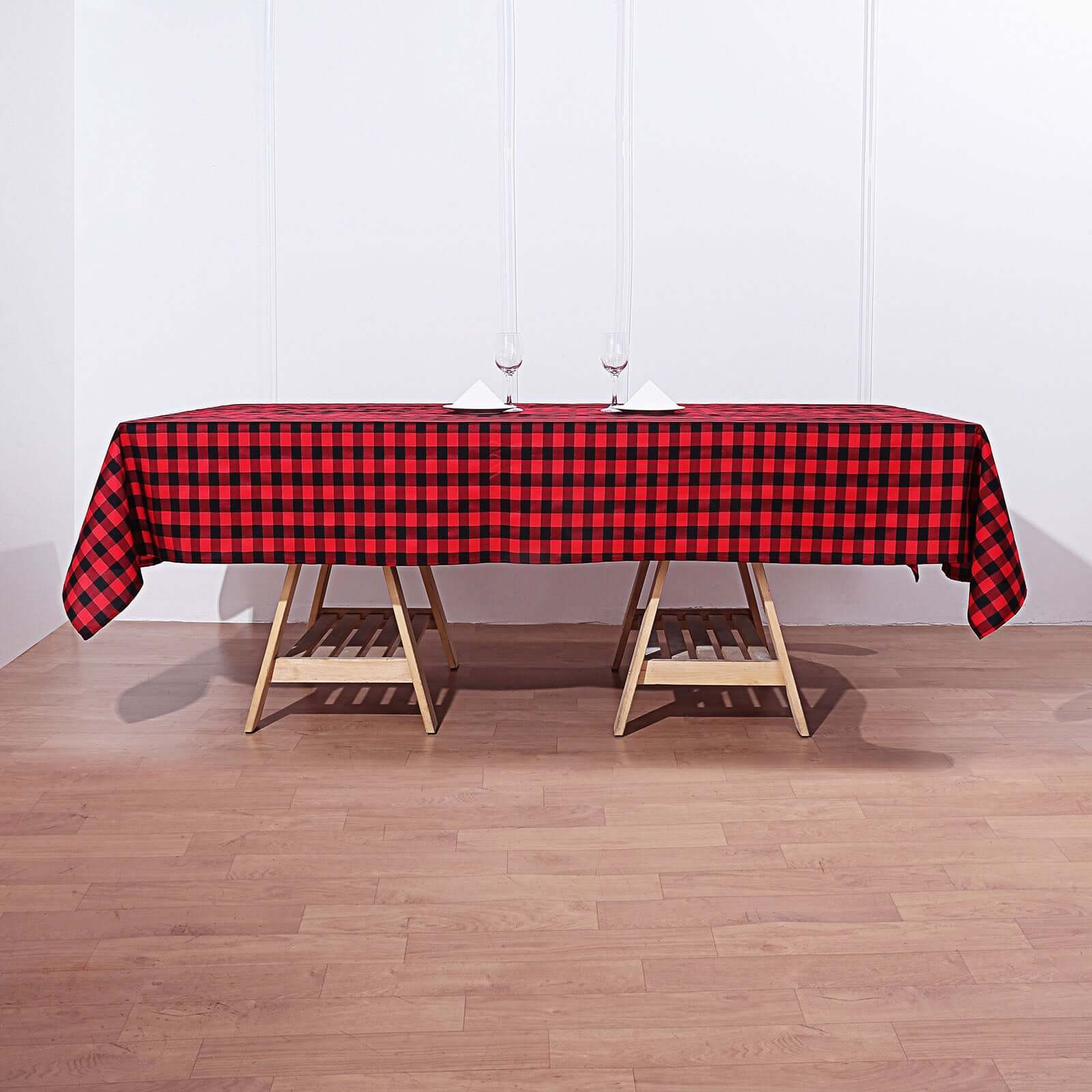 Polyester 60x102 Rectangle Tablecloth Black/Red - Checkered Buffalo Plaid Design for Everyday Use