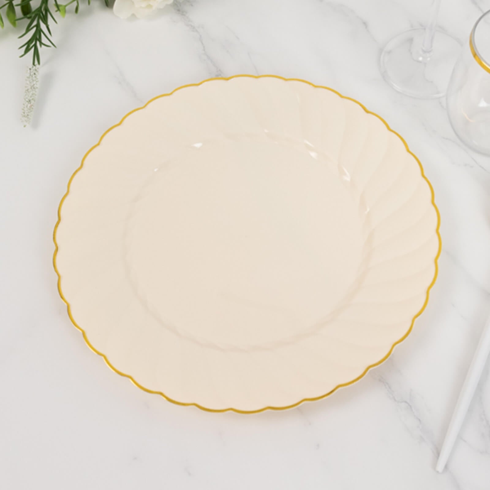 10-Pack Plastic 10 Round Dinner Plates in Ivory with Gold Flair Rim - Disposable Party Plates