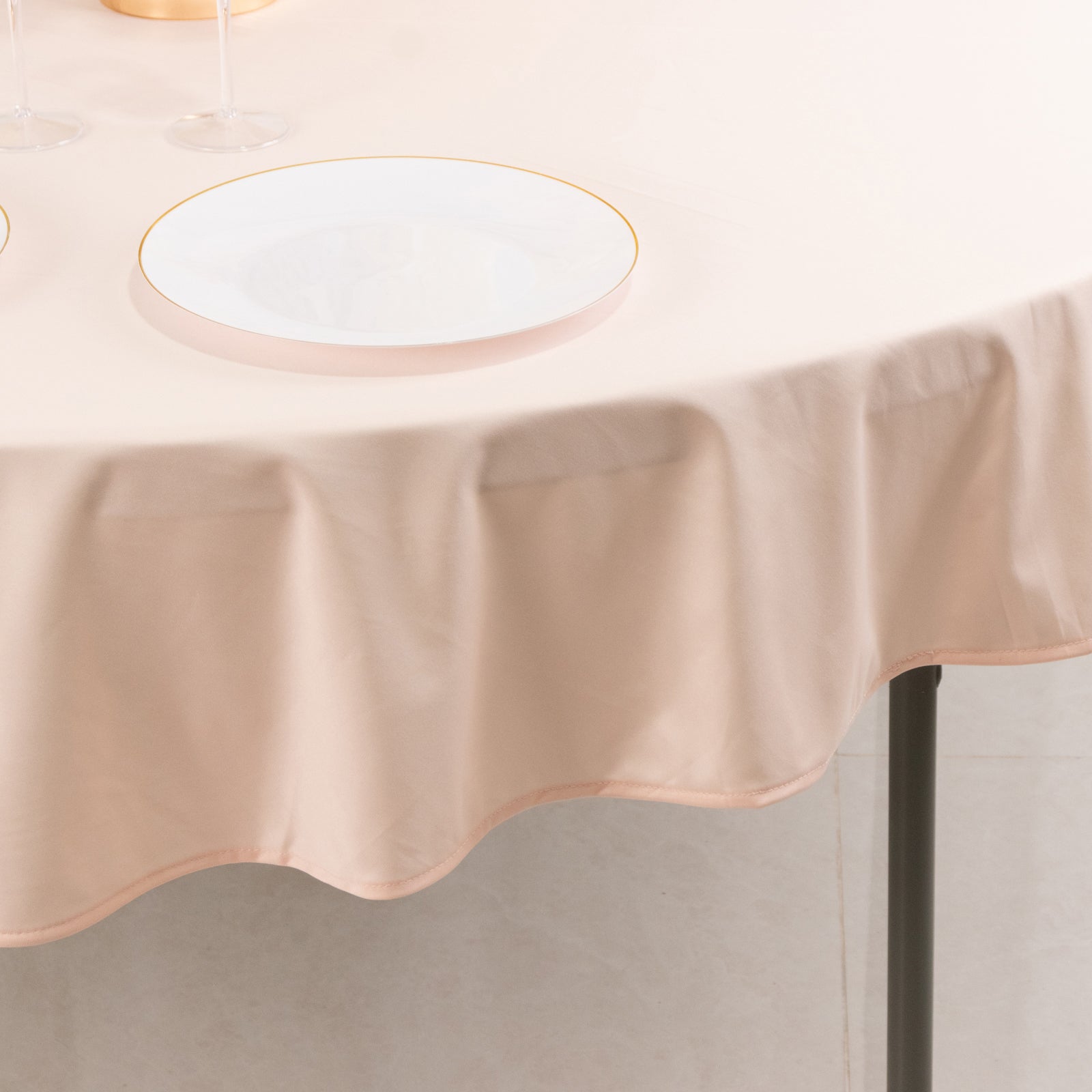 Premium Scuba Round 70 Tablecloth Blush - Wrinkle Free & Stain Resistant Table Cover