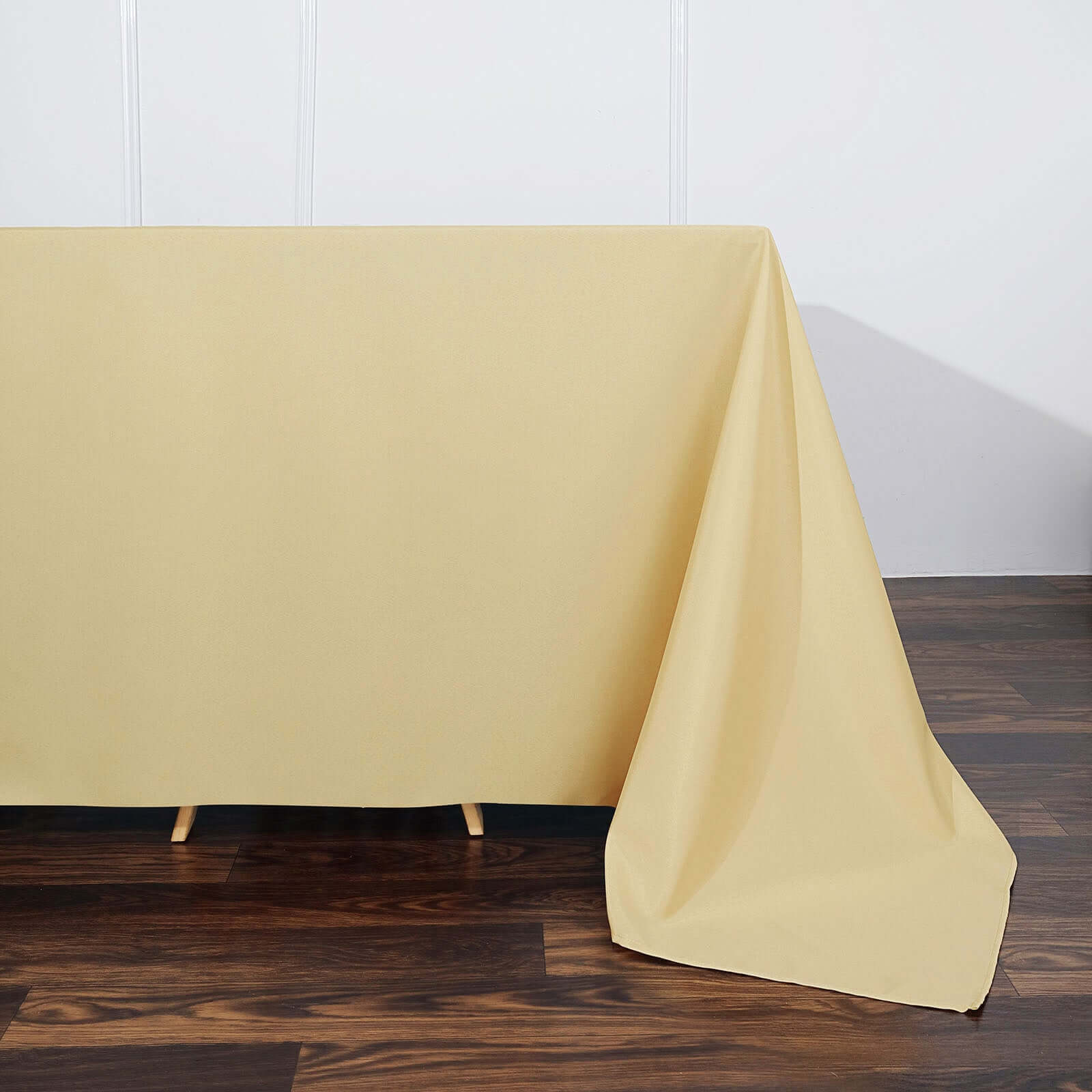 Polyester 90x132 Rectangle Tablecloth Champagne - Seamless Wrinkle-Resistant Table Cover