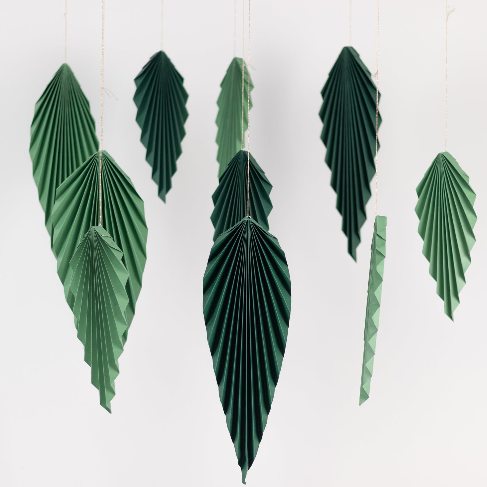 Set of 6 Mixed Green Leaves Hanging Paper Fans Backdrop Decor, Pre-Strung Foldable Tropical Palm Leaves Jungle Theme Party Supplies - 11,15