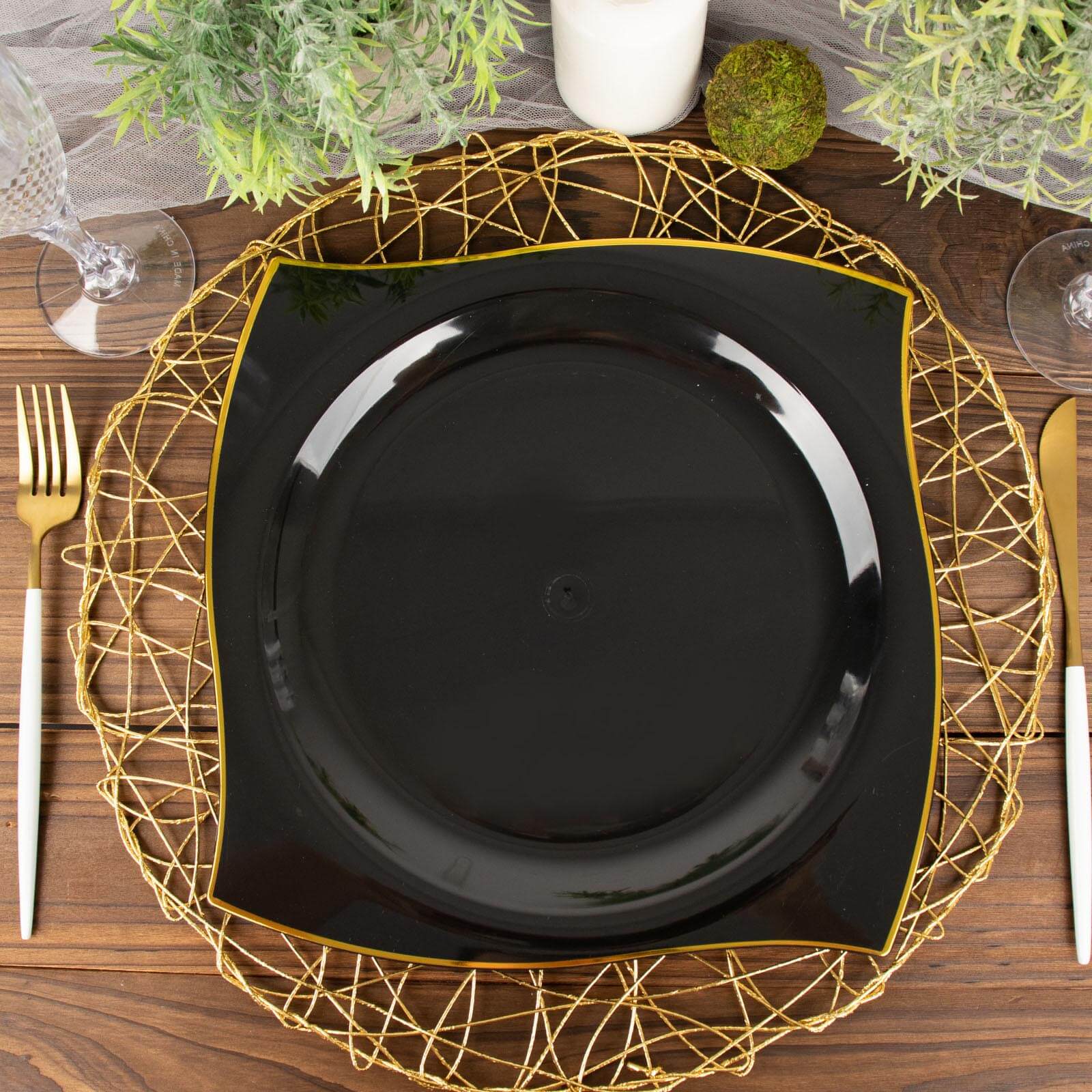 10-Pack Plastic 10 Square Dinner Plates in Black with Gold Wavy Rim Modern - Disposable Party Plates