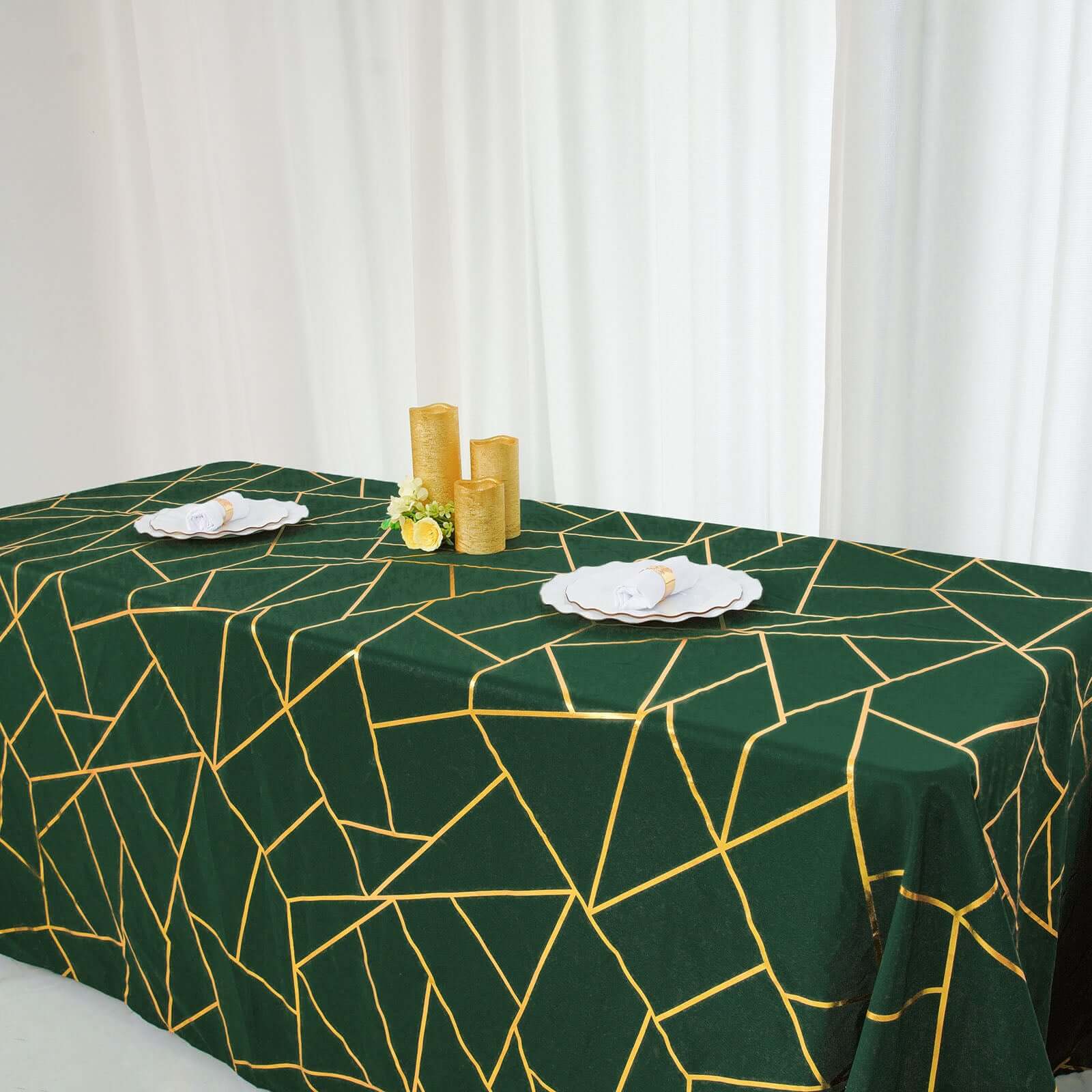 Polyester 90x156 Rectangle Tablecloth Hunter Emerald Green Seamless with Gold Foil Geometric Pattern - Wrinkle-Resistant Seamless Table Cover for Sophisticated Events