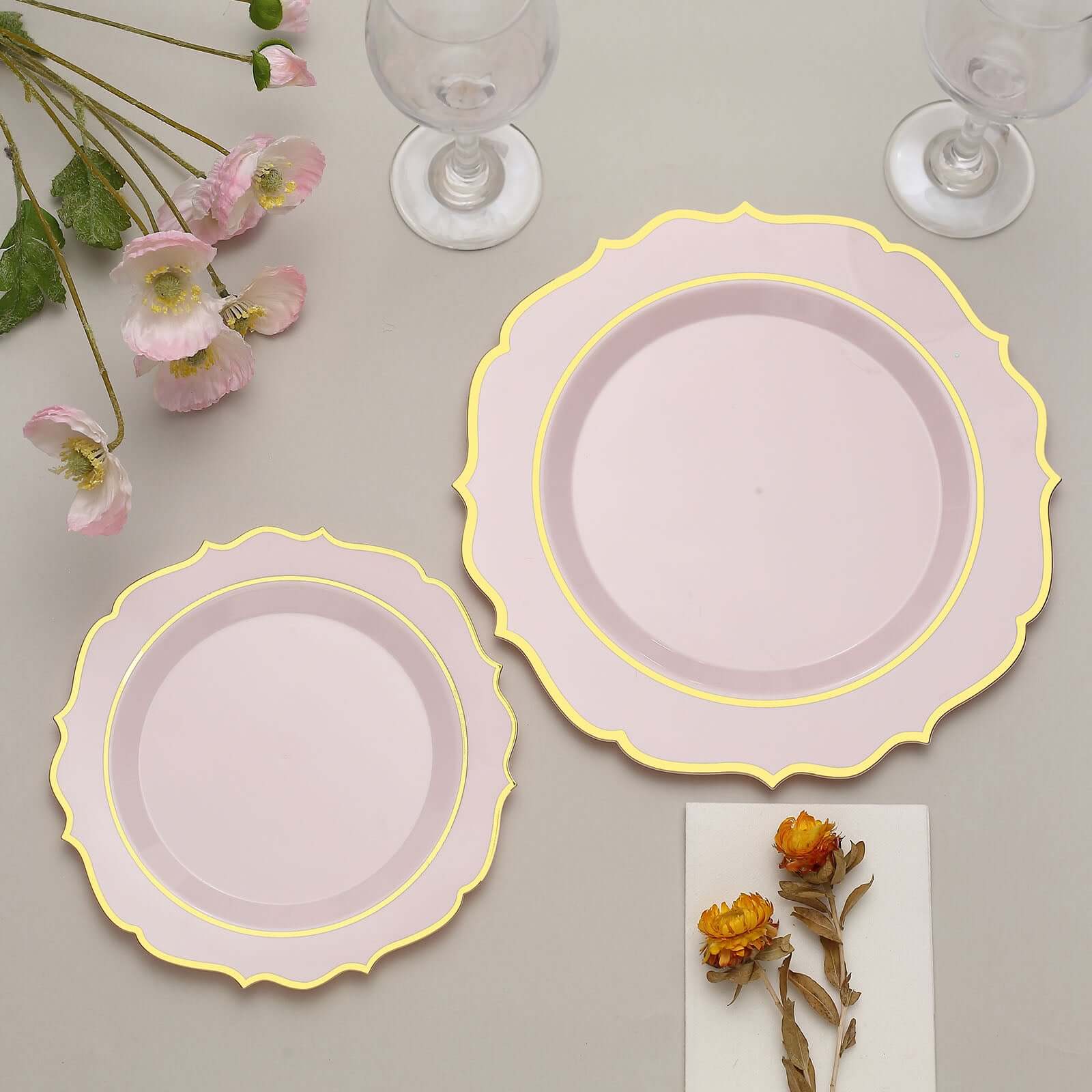 10-Pack Plastic 10 Round Dinner Plates in Blush with Gold Scalloped Rim - Disposable Party Plates