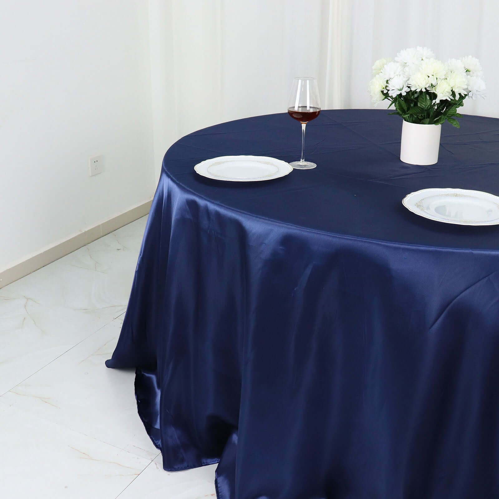 Satin 132 Round Tablecloth Navy Blue - Stylish Seamless Table Cover