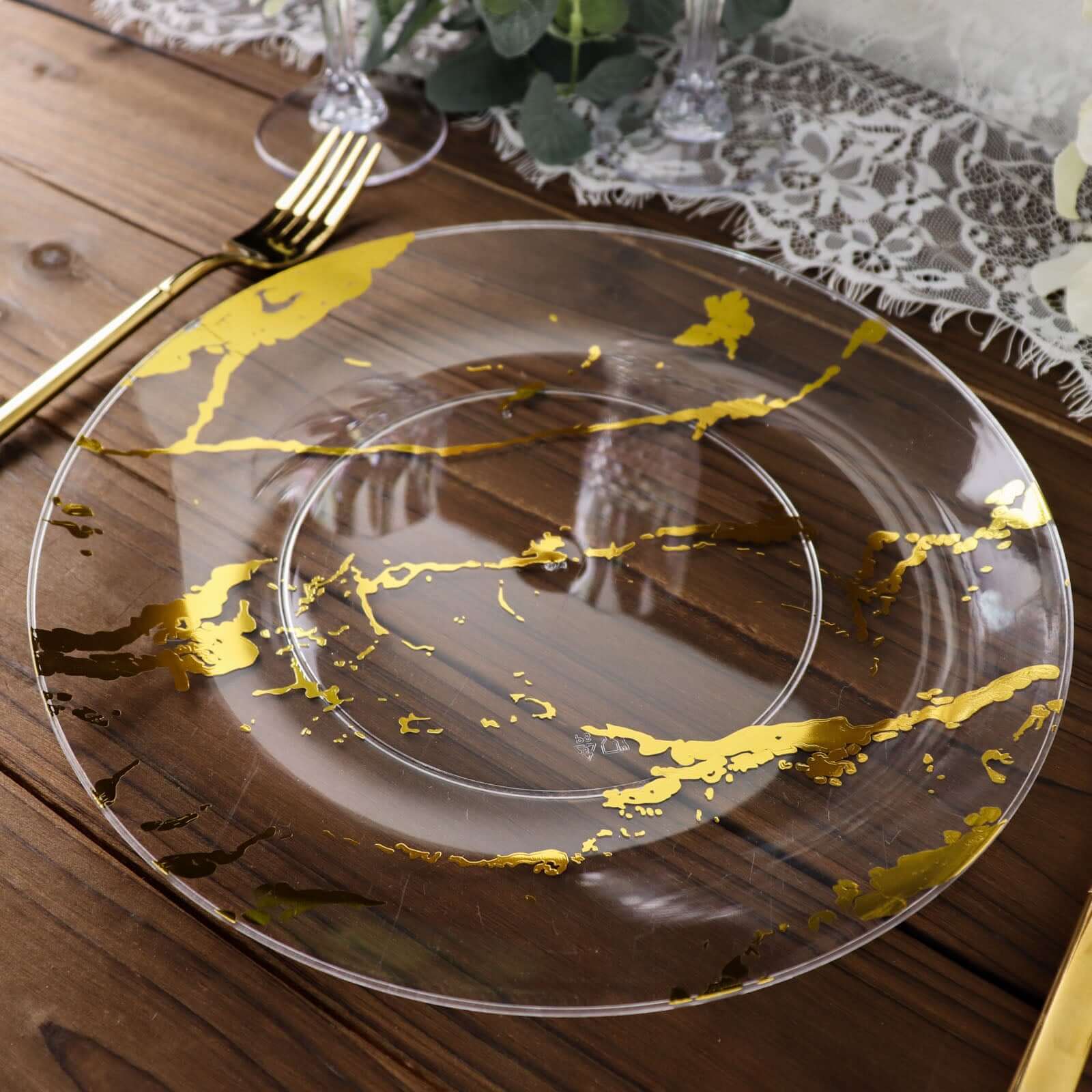 10-Pack Plastic 10 Round Dinner Plates in Clear with Gold Marble Print - Disposable Party Plates for Chic Banquets & Special Occasions