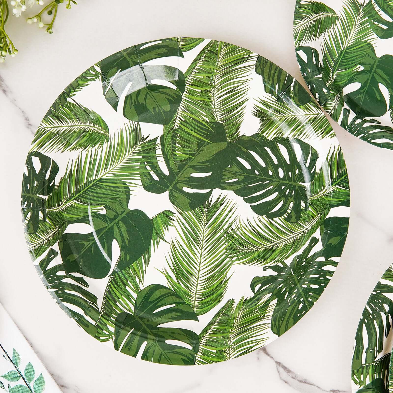 25-Pack Paper 9 Round Dinner Plates in White with Tropical Palm Leaf Design - Disposable 300GSM Party Plates for Luau & Summer Gatherings