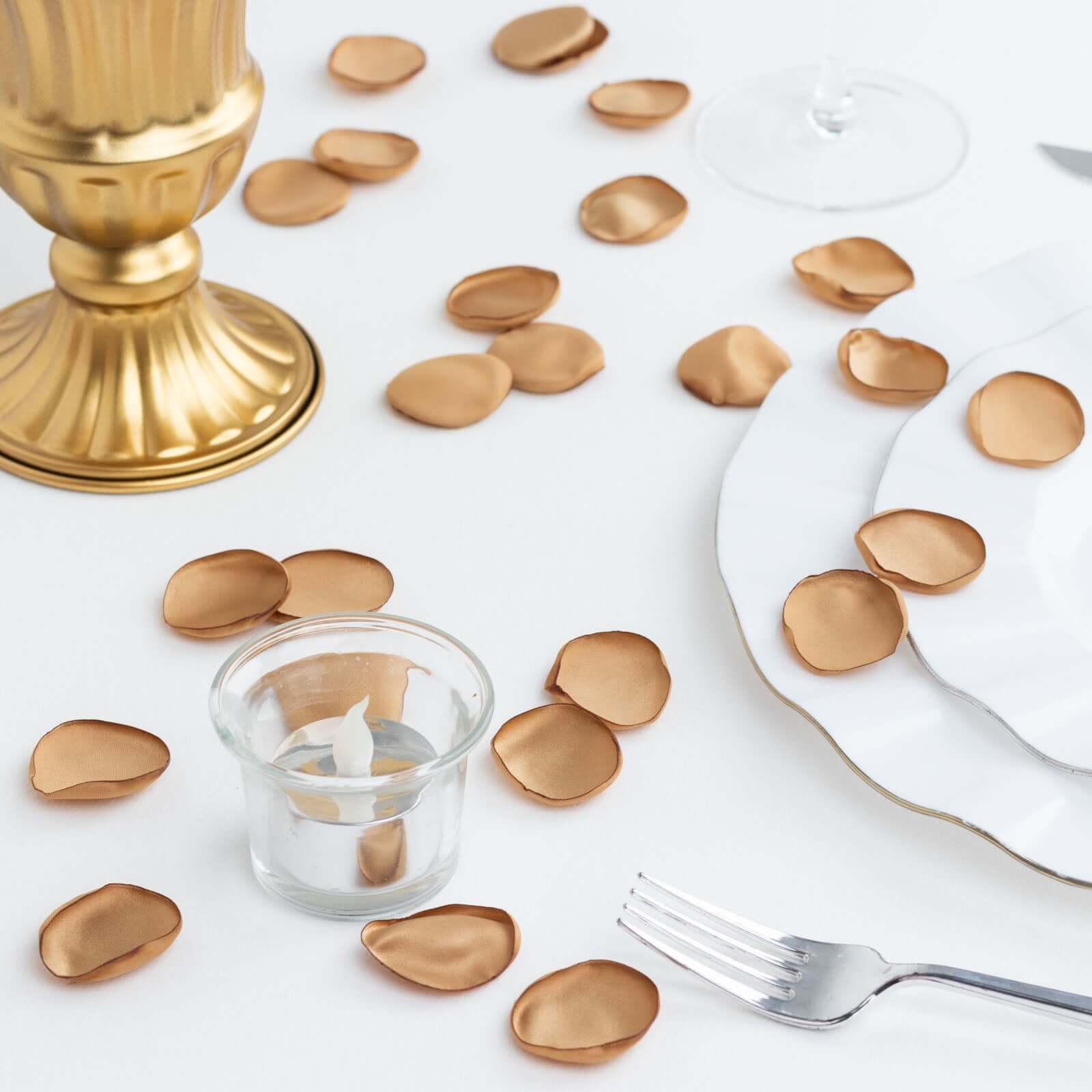 400-Pack Rose Petals Life-Like Flower Confetti Gold Matte Silk Round - Perfect for Event Tables 2