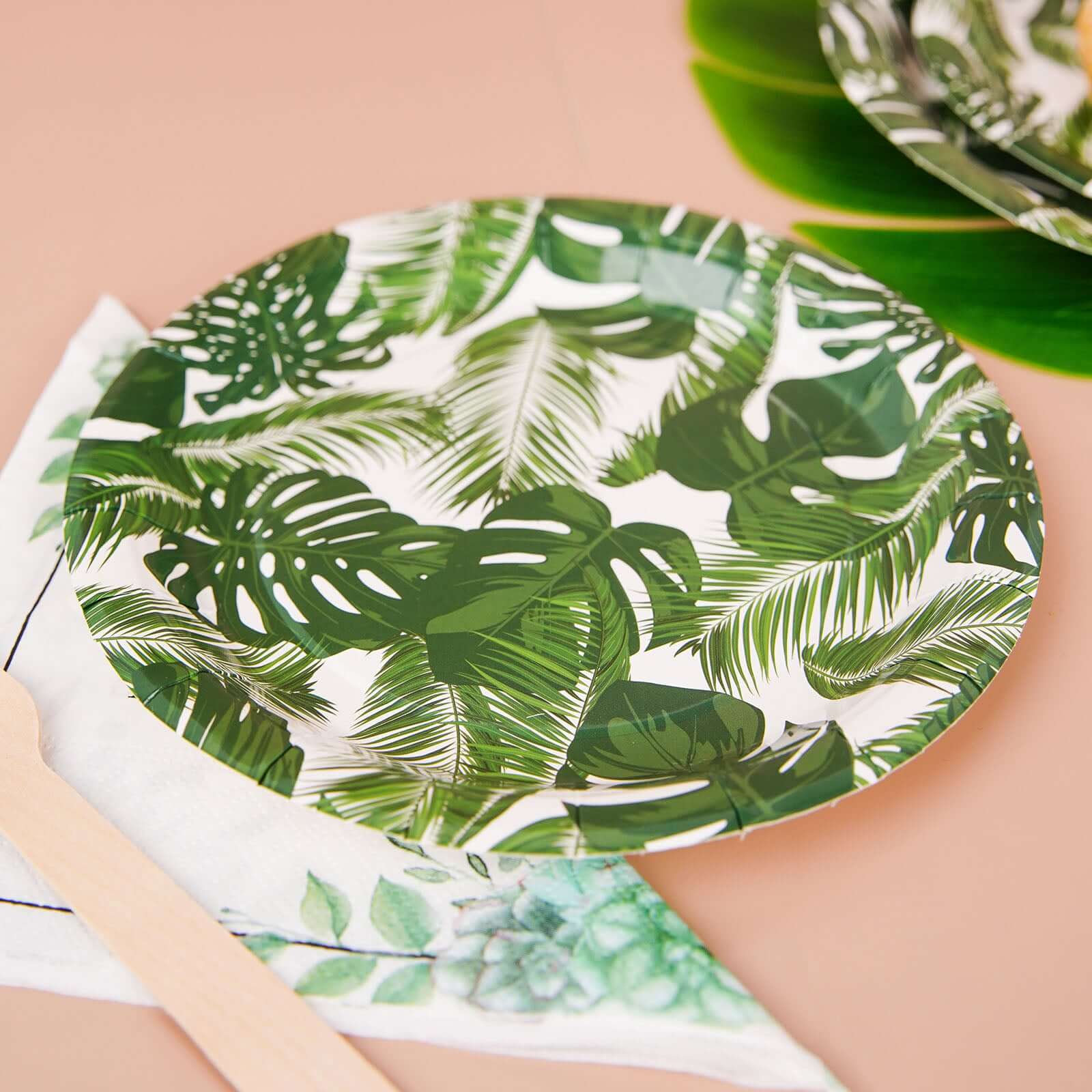 25-Pack Paper 7 Round Dessert Plates in White with Tropical Palm Leaf Design - Disposable 300GSM Appetizer Salad Plates for Boho Chic & Jungle Themed Events