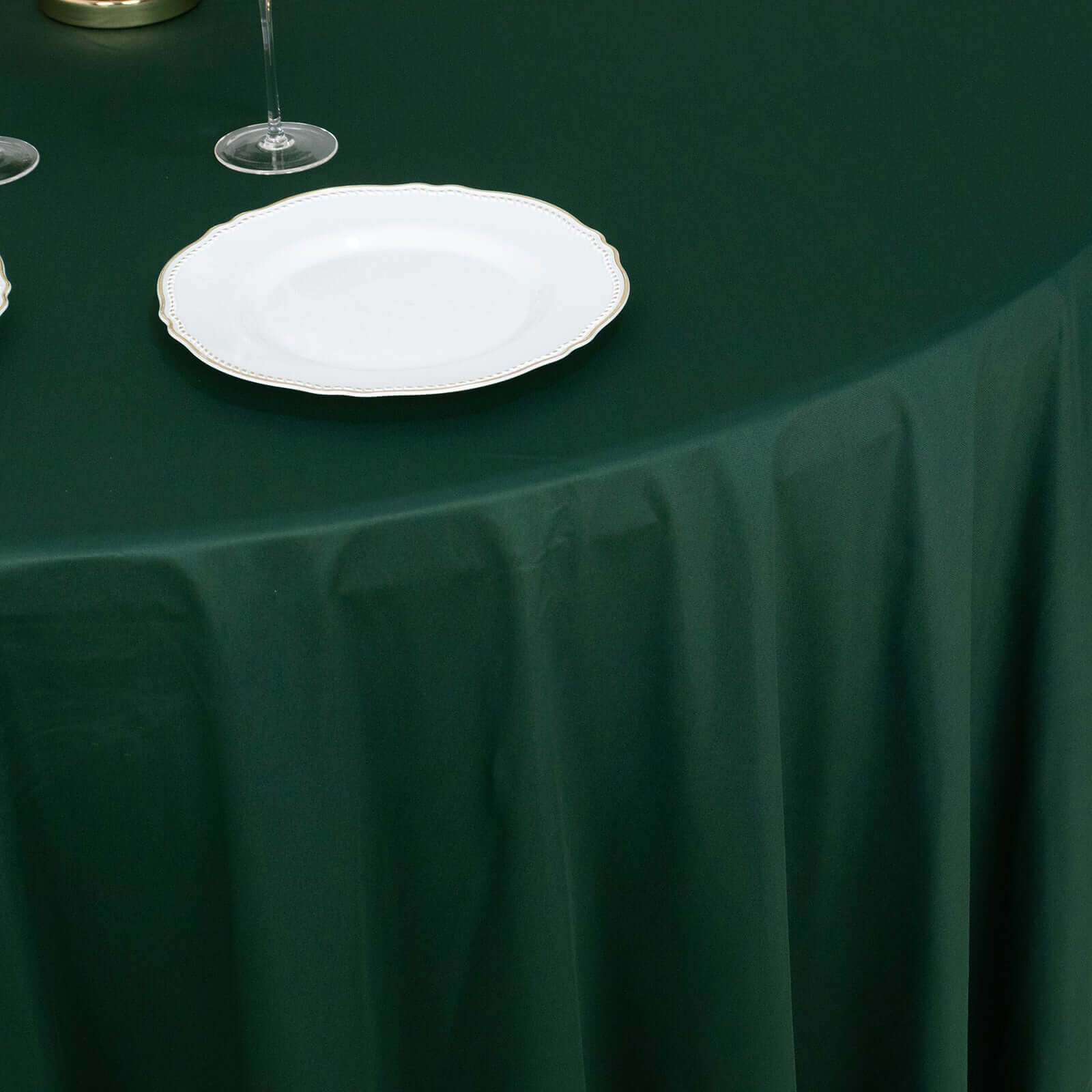 Premium Scuba Round 120 Tablecloth Hunter Emerald Green - Wrinkle Free & Stain Resistant Seamless Table Cover