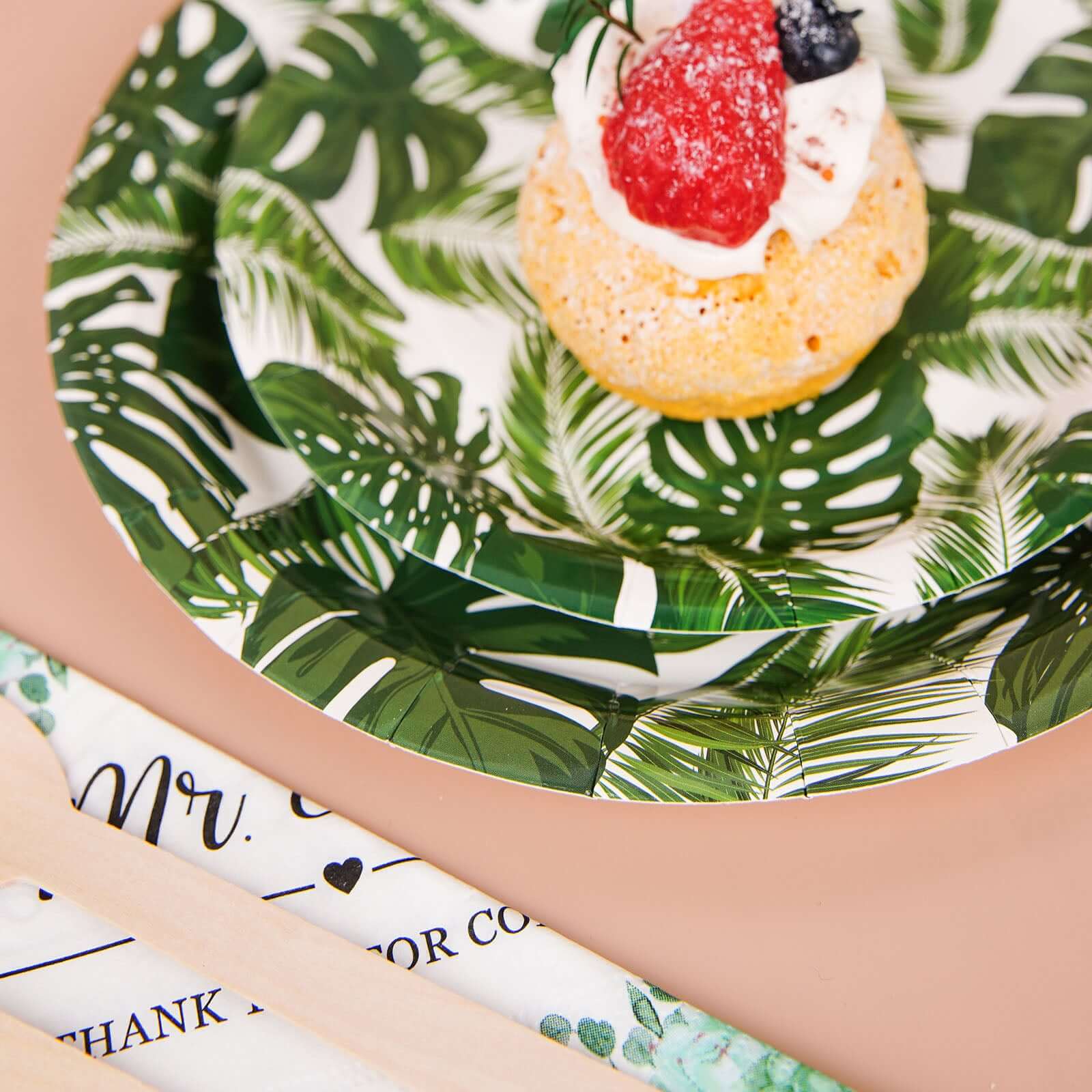 25-Pack Paper 7 Round Dessert Plates in White with Tropical Palm Leaf Design - Disposable 300GSM Appetizer Salad Plates for Boho Chic & Jungle Themed Events