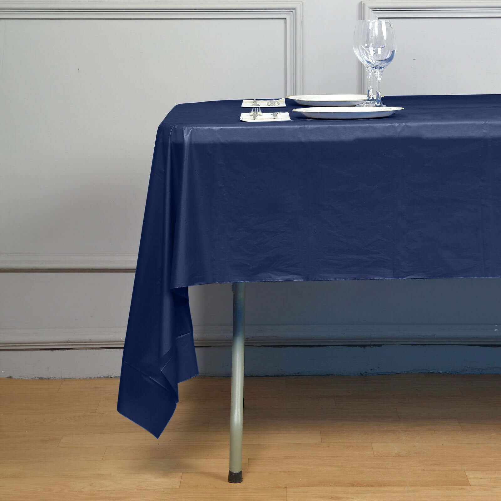 5-Pack Plastic Table Covers Navy Blue Rectangle - Reliable PVC Disposable Covers for Gatherings 54x108