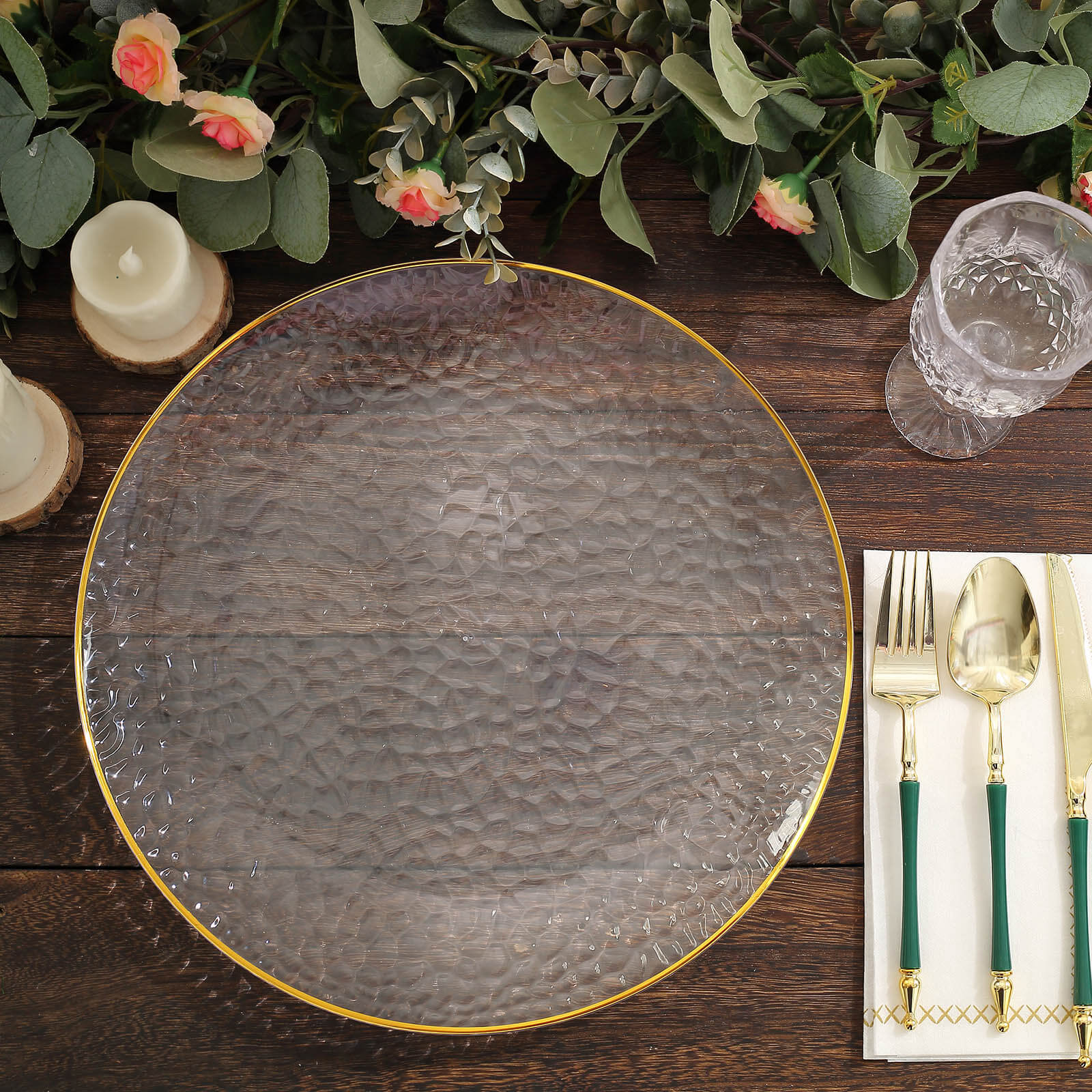 6-Pack Economy Plastic Round Charger Plates 13 in Clear Hammered Design with Gold Rim, Decorative Dinner Party Serving Plates