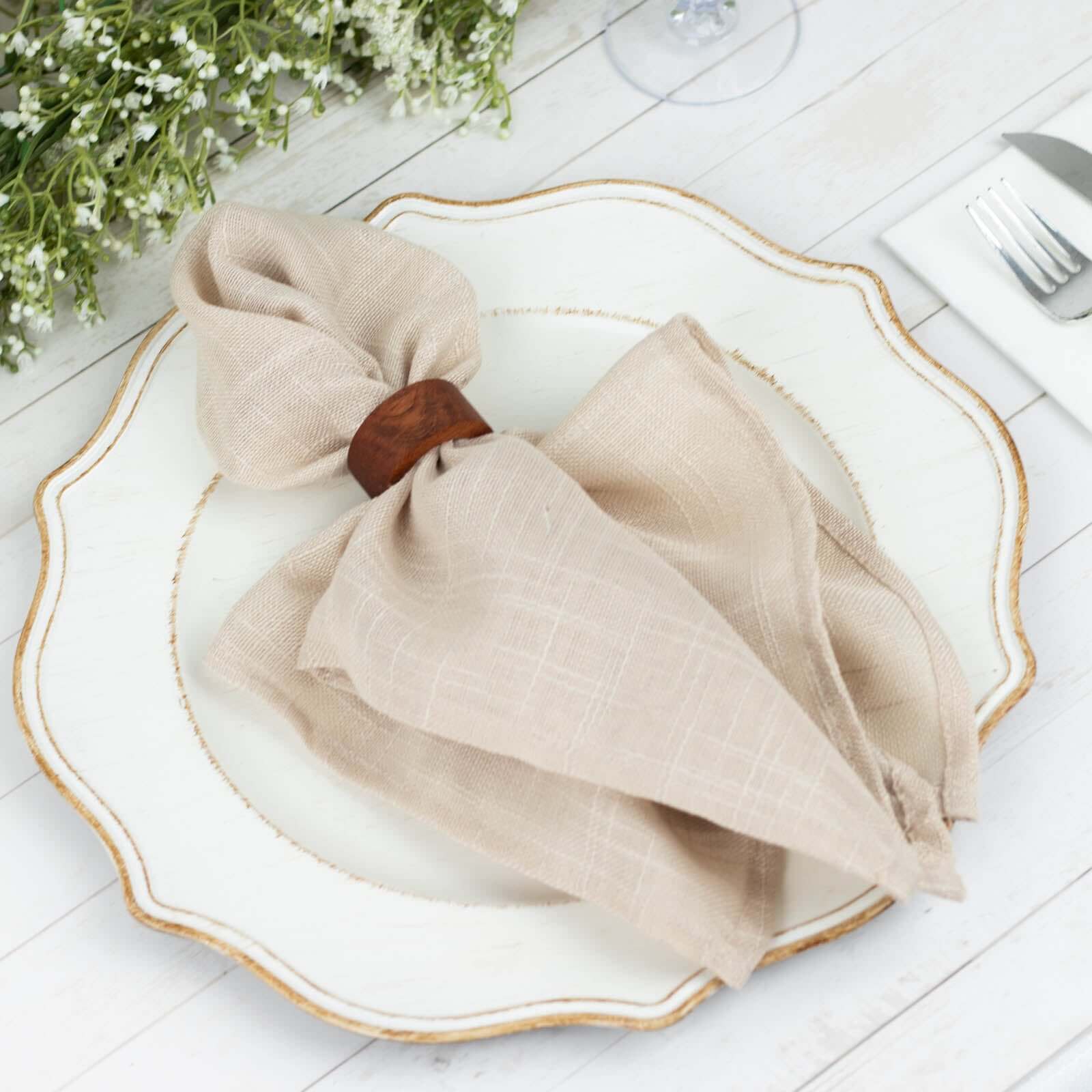 4 Pack 1.75 Cinnamon Brown Rustic Hardwood Farmhouse Napkin Rings, Boho Napkin Holder Wood Slices