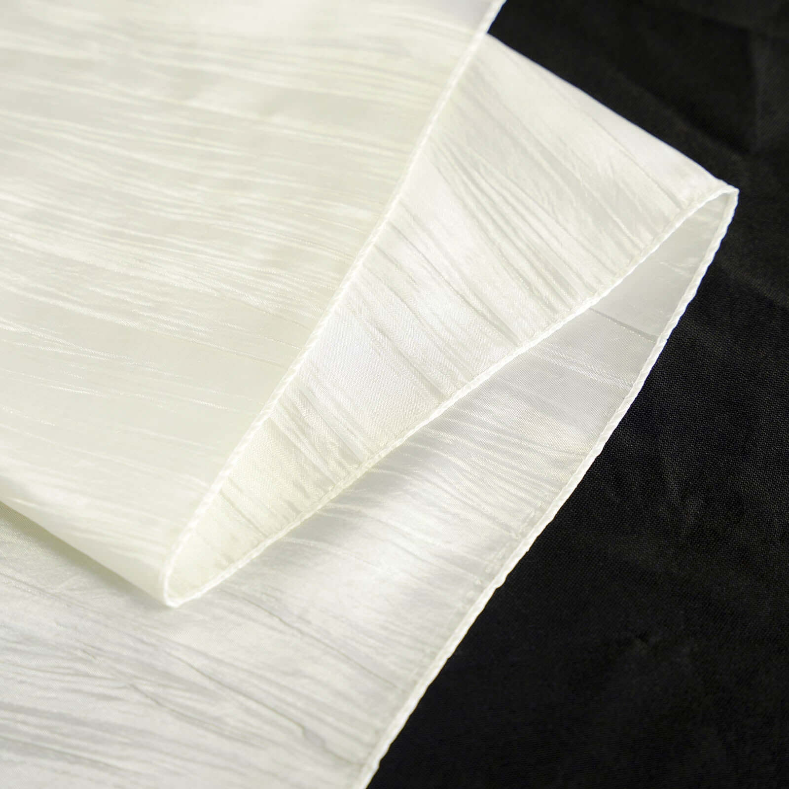 Taffeta 90x132 Rectangle Tablecloth Ivory - Seamless Accordion Crinkle Table Cover