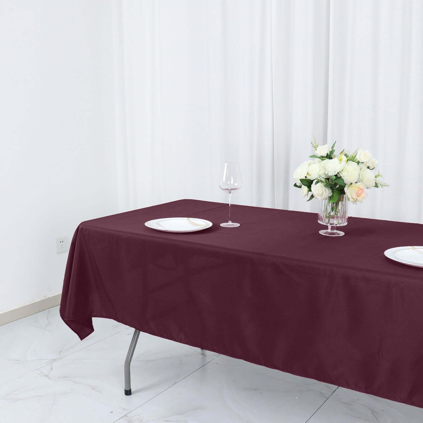 Polyester 54x96 Rectangle Tablecloth Burgundy - Wrinkle-Resistant & Easy-to-Care Table Cover