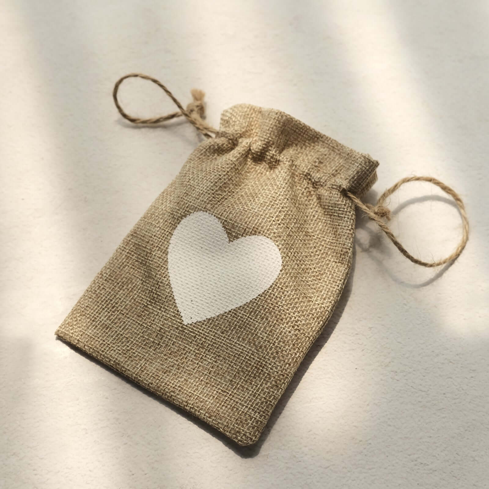 20 Pack 4x5 Natural Ivory Heart Design Jute Burlap Gift Bags With Drawstring, Rustic Wedding Party Favor Bags