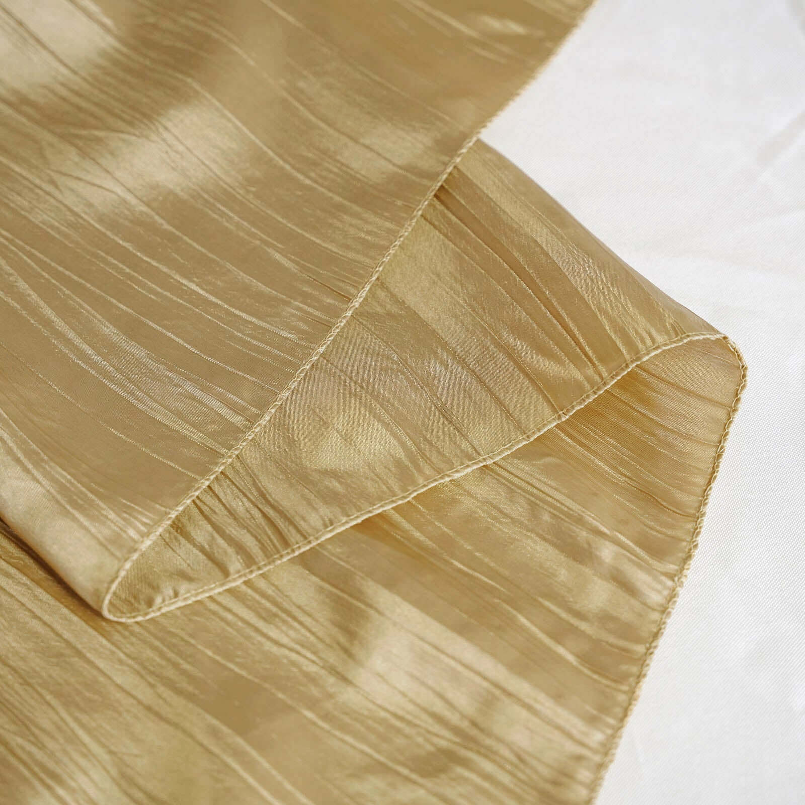 Taffeta 90x156 Rectangle Tablecloth Gold - Seamless Accordion Crinkle Design for Stylish Celebrations