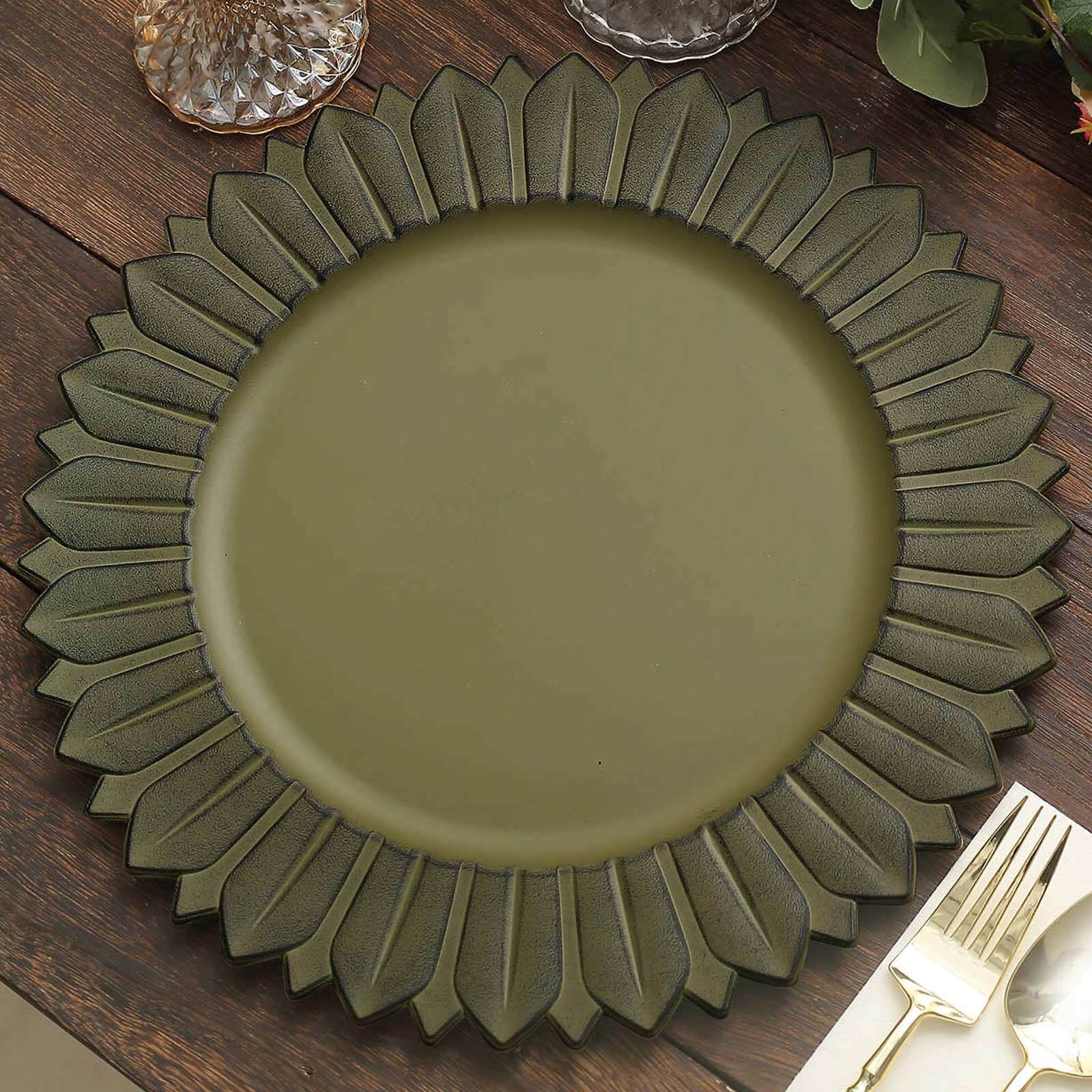 6-Pack Plastic Round Charger Plates 13 in Olive Green with Sunflower Rim, Matte Finish Disposable Dinner Charger Tableware