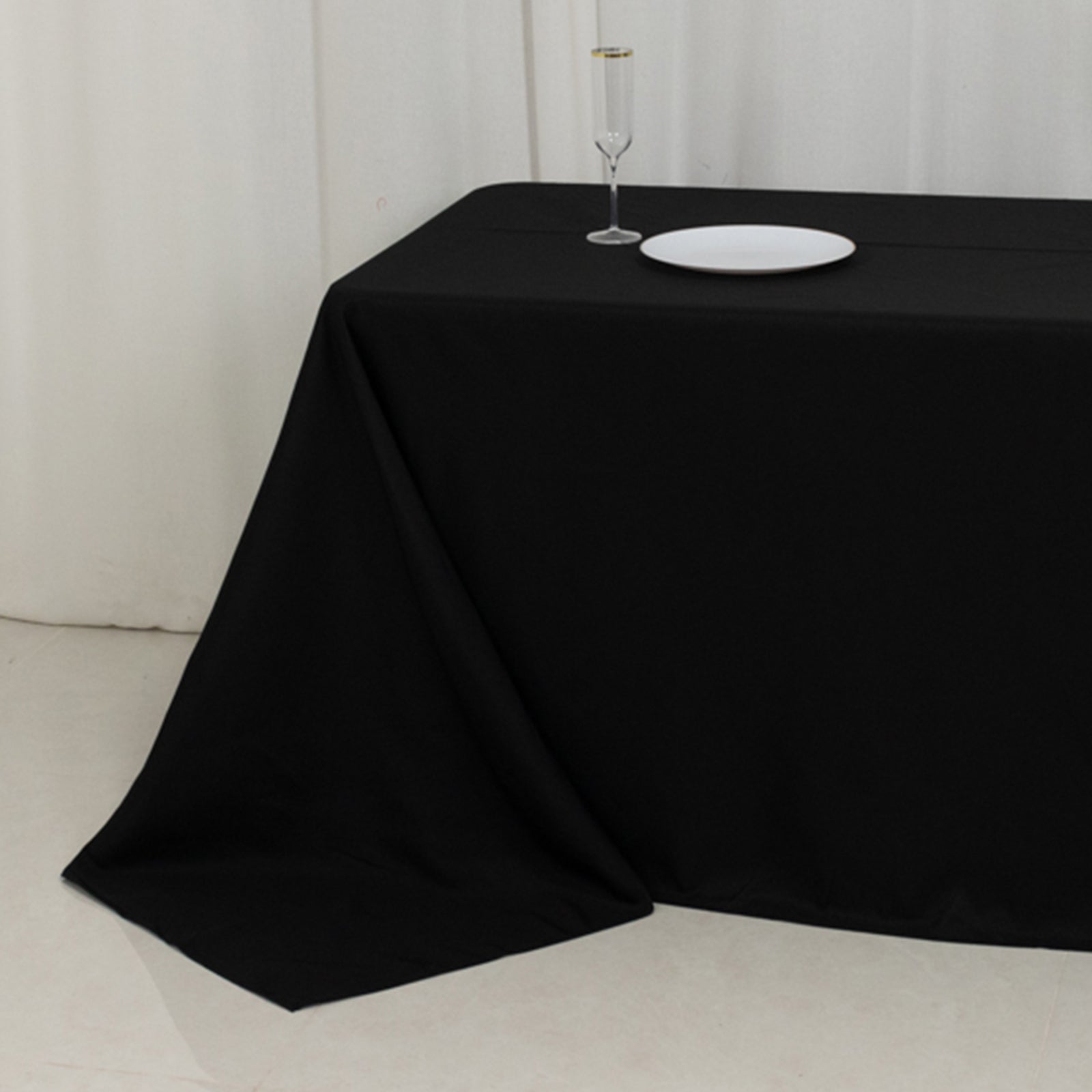 Fire Retardant Premium Polyester 90x156 Rectangular Tablecloth Black - High-Performance Seamless Table Cover