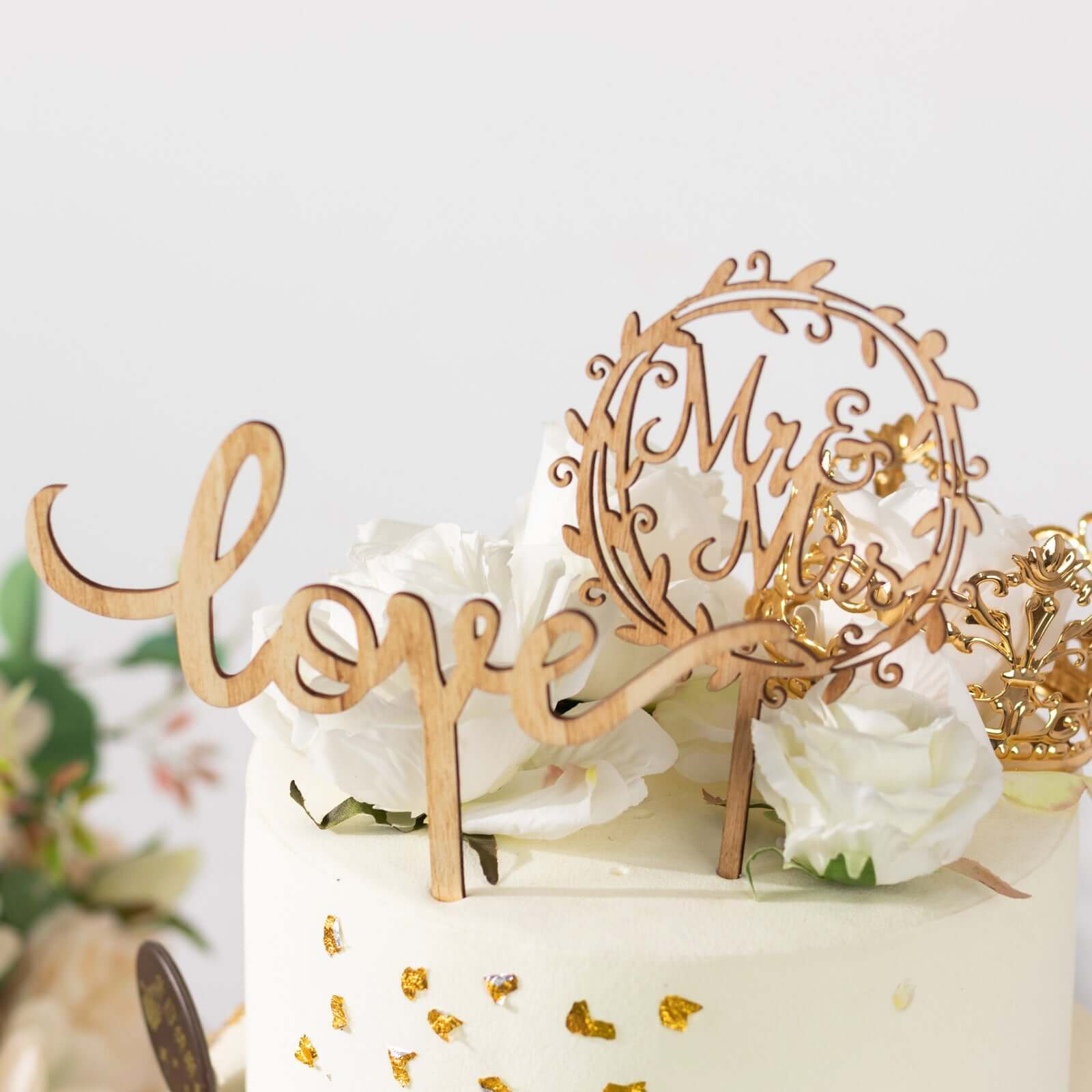 Set of 2 Wooden Cake Toppers Mr & Mrs and Love Design Natural - Rustic Wedding Cupcake Decorations