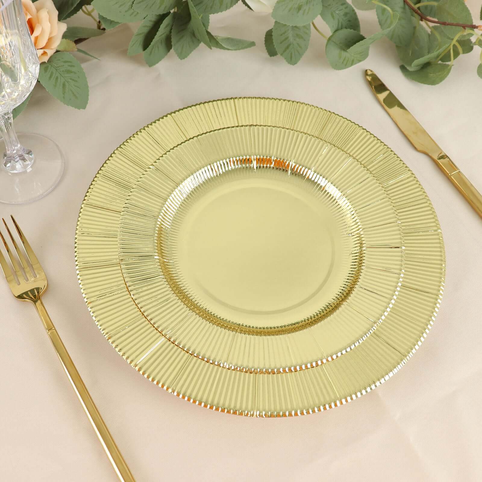 25-Pack Paper 10 Round Dinner Plates in Metallic Gold Sunray Design - Disposable Heavy Duty 350GSM Party Plates