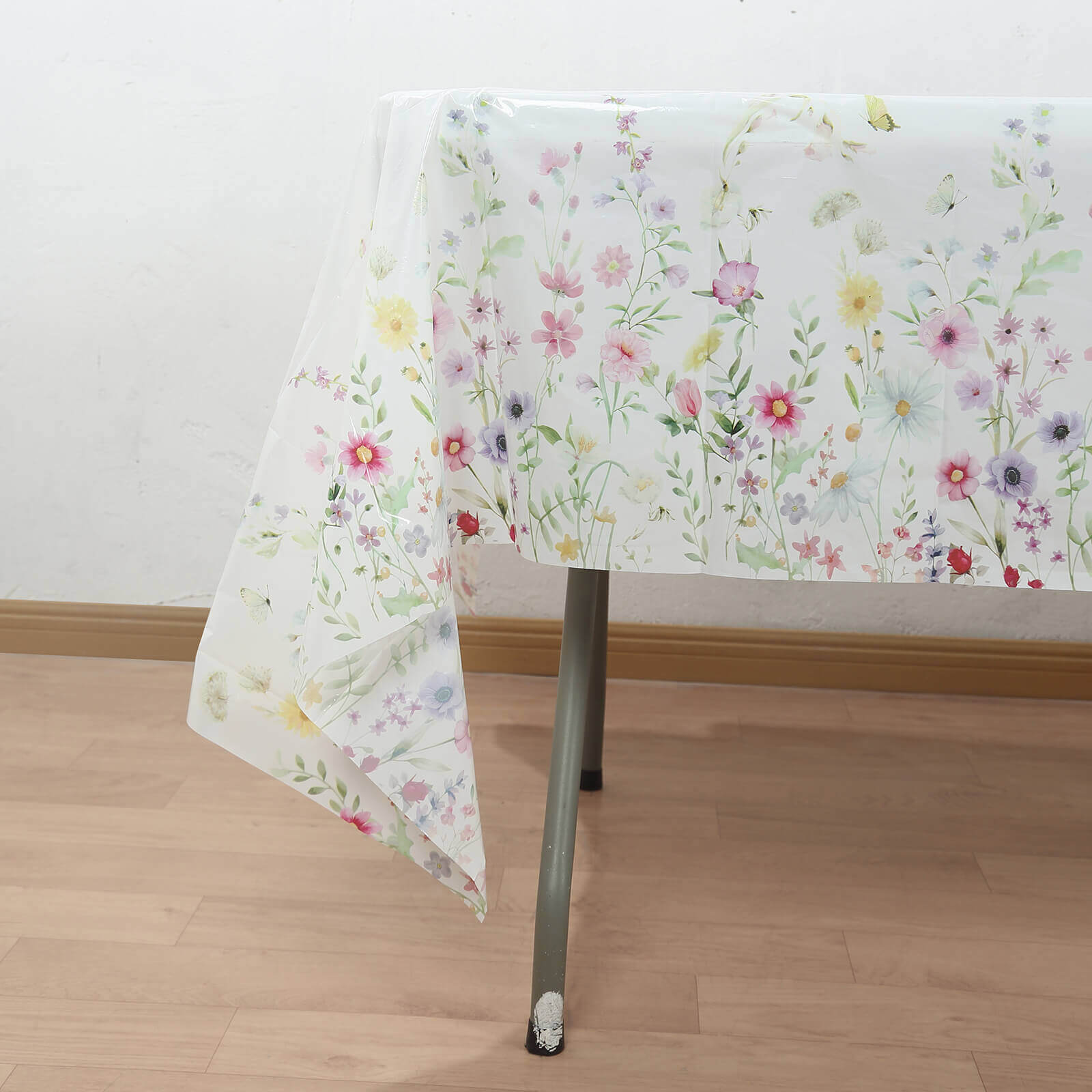 5-Pack Plastic Tablecloths White/Green Spring Floral Rectangle with Wild Flowers Butterfly Print - Durable PVC Disposable Table Covers 54x108