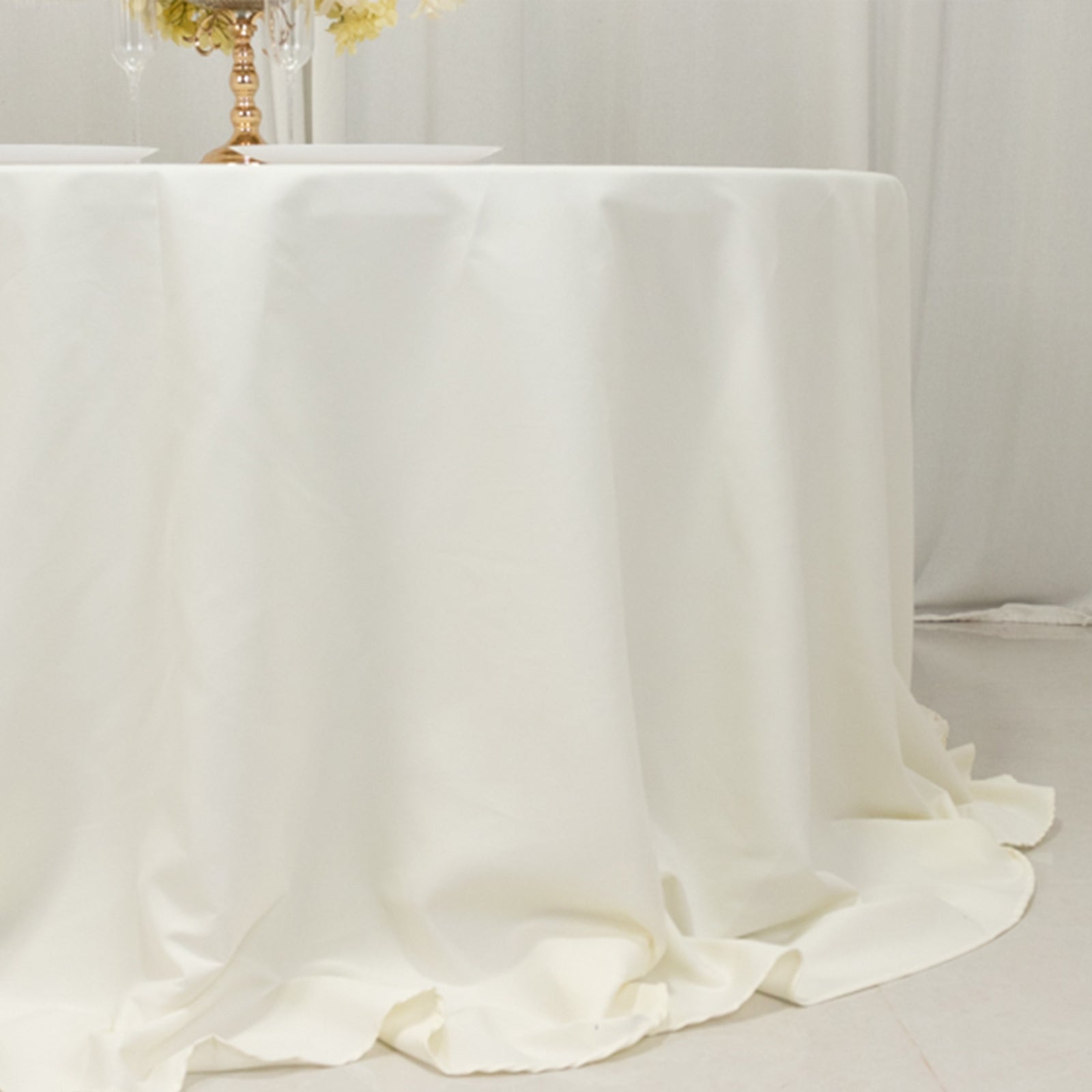 Cotton Blend 132 Round Tablecloth Ivory - Seamless Wrinkle-Resistant Table Cover