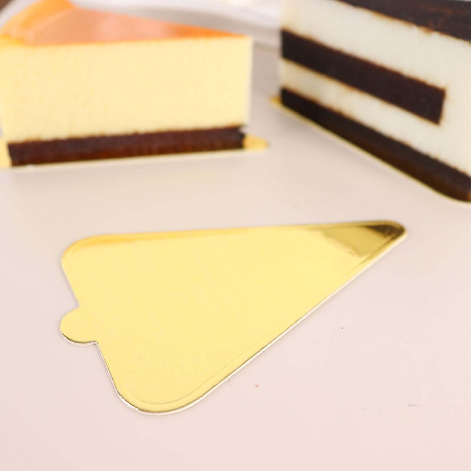 50-Pack Triangle Cake Boards in Gold Cardboard - Grease Proof Mini Paper Trays for Pastries Cupcakes & Dessert Slices 2.8x 4.5