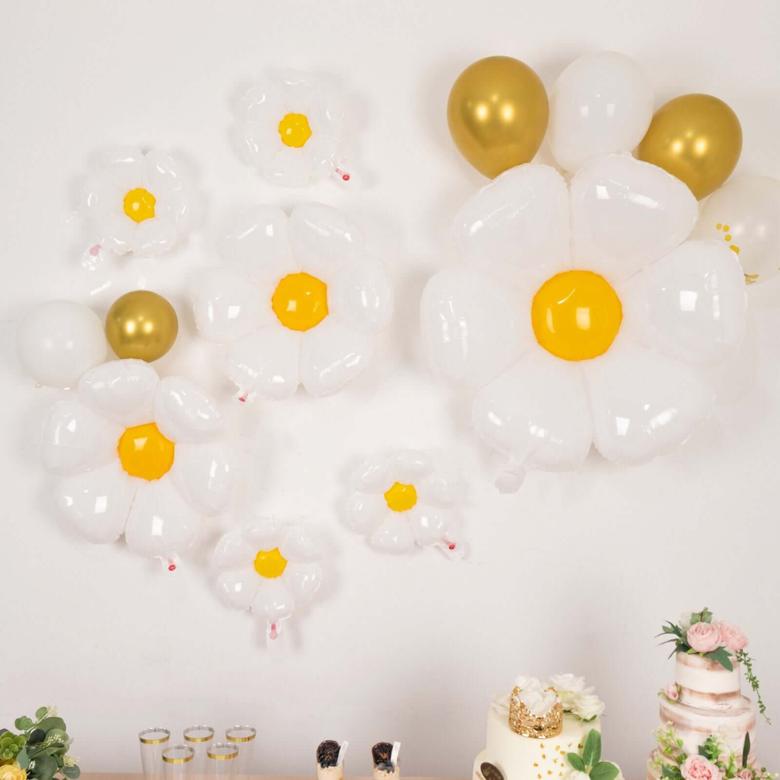 Set of 10 White Daisy Flower-Shaped Mylar Foil Balloons, Assorted Floral Balloon Party Decorations with Balloon Dots - 10, 19, 27