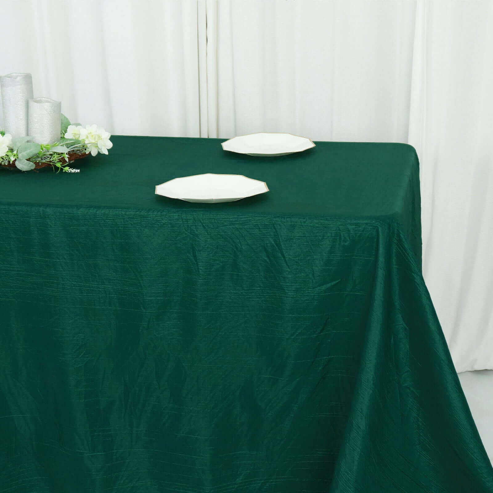 Taffeta 90x132 Rectangle Tablecloth Hunter Emerald Green - Seamless Accordion Crinkle Table Cover