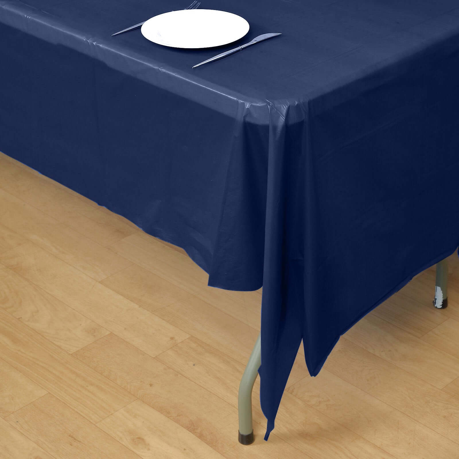 5-Pack Plastic Table Covers Navy Blue Rectangle - Reliable PVC Disposable Covers for Gatherings 54x108