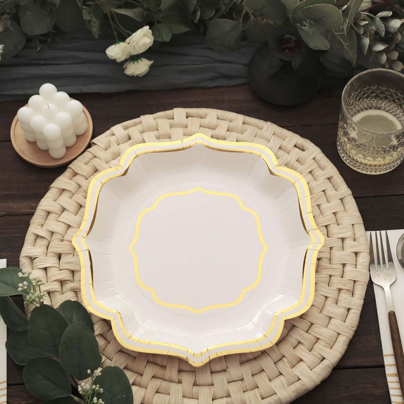 25-Pack Paper Dinner Plates in White with Gold Scallop Rim - Disposable 300GSM Party Plates for Classy Banquets & Celebrations 10