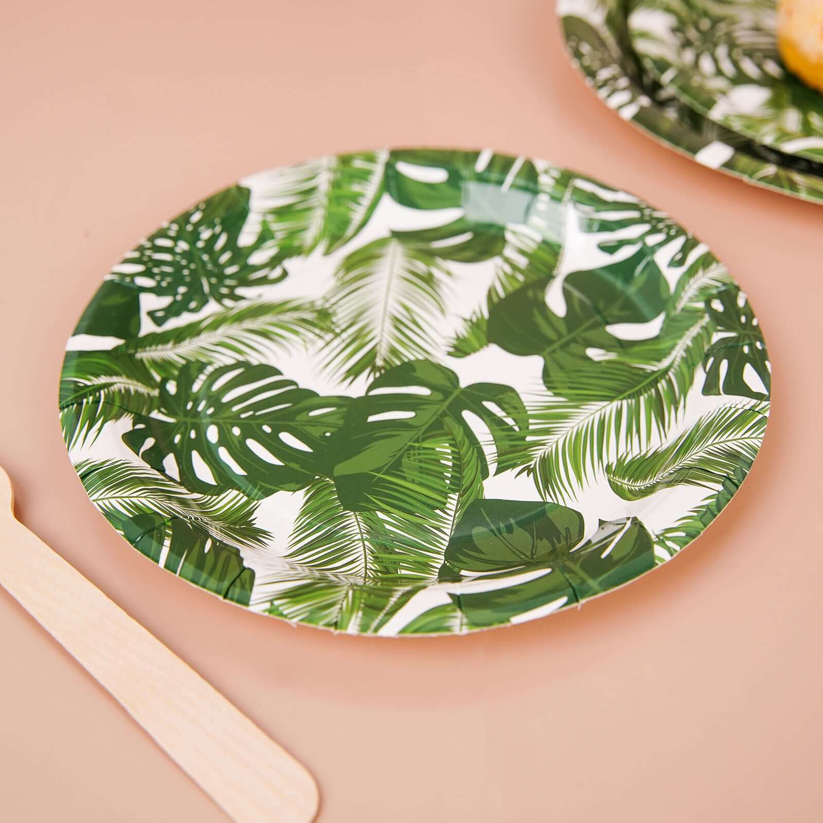 25-Pack Paper 7 Round Dessert Plates in White with Tropical Palm Leaf Design - Disposable 300GSM Appetizer Salad Plates for Boho Chic & Jungle Themed Events