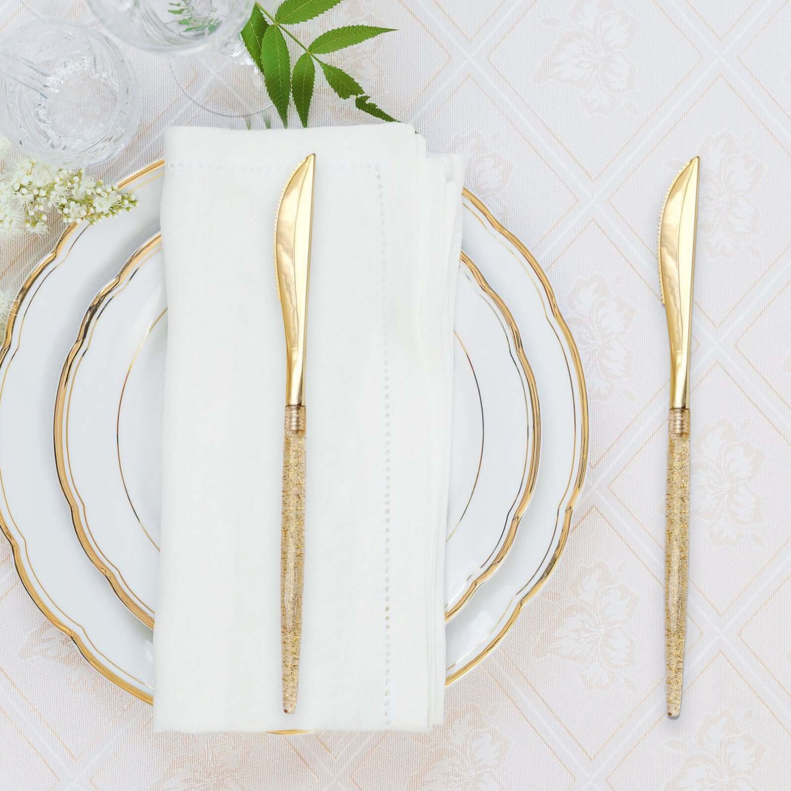 24-Pack Plastic Knives with Gold Glitter - Disposable Silverware Cutlery for Events