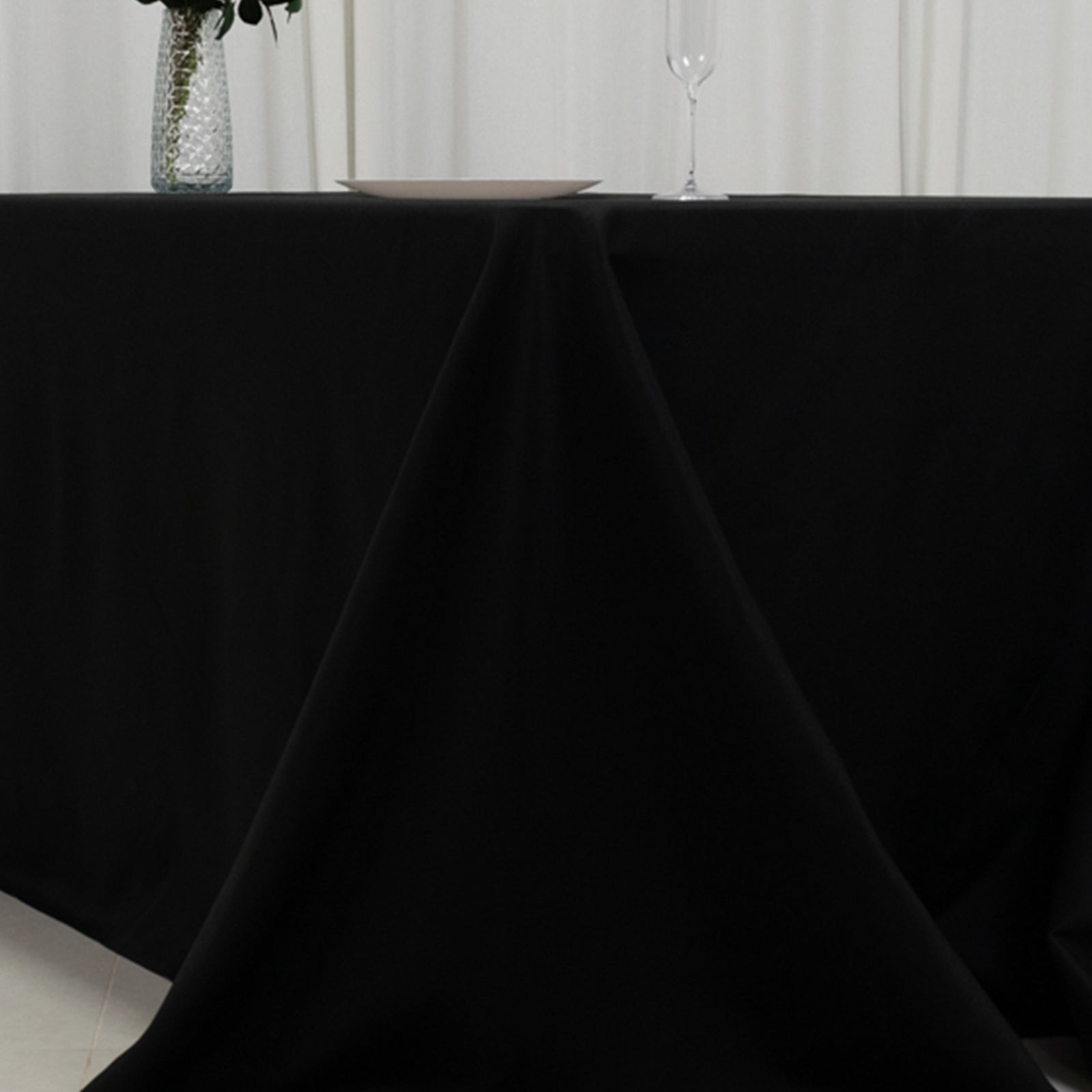 Fire Retardant Premium Polyester 90x156 Rectangular Tablecloth Black - High-Performance Seamless Table Cover