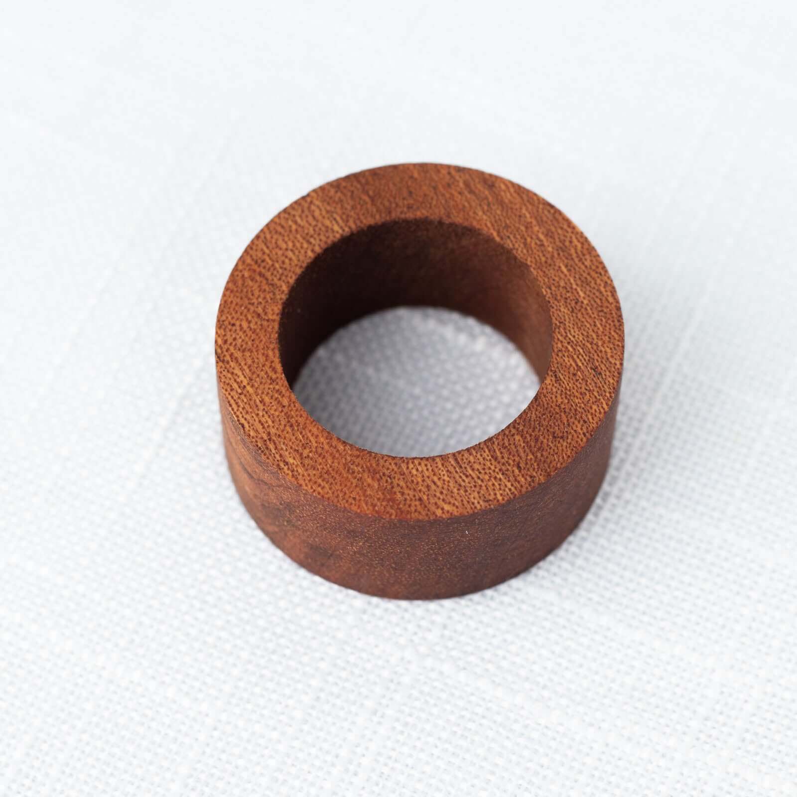 4 Pack 1.75 Cinnamon Brown Rustic Hardwood Farmhouse Napkin Rings, Boho Napkin Holder Wood Slices