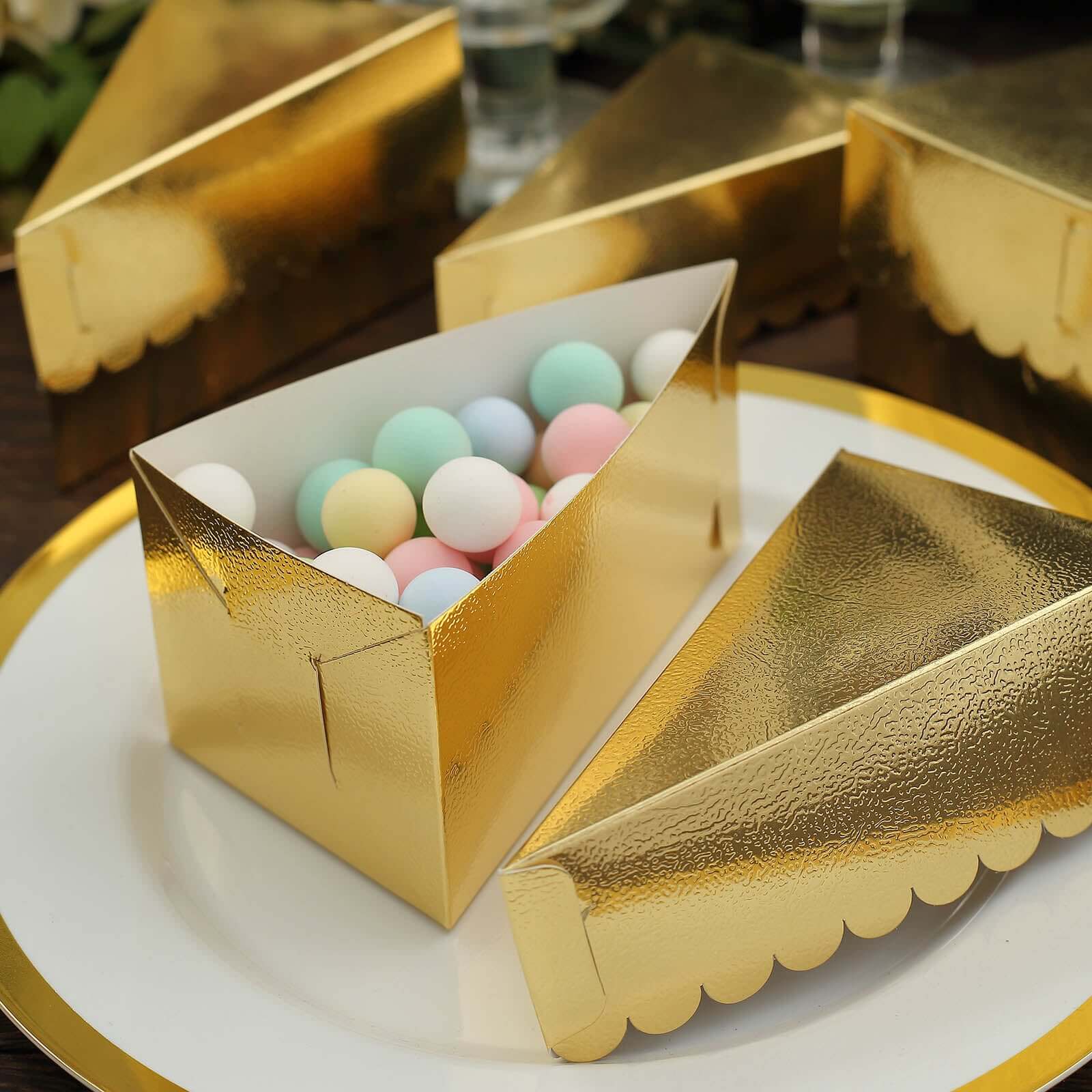 10-Pack Cardstock Triangle Cake Slice Boxes Metallic Gold with Scalloped Top - Decorative Takeaway Dessert Containers for Pie Snacks & Party Favors 5x3