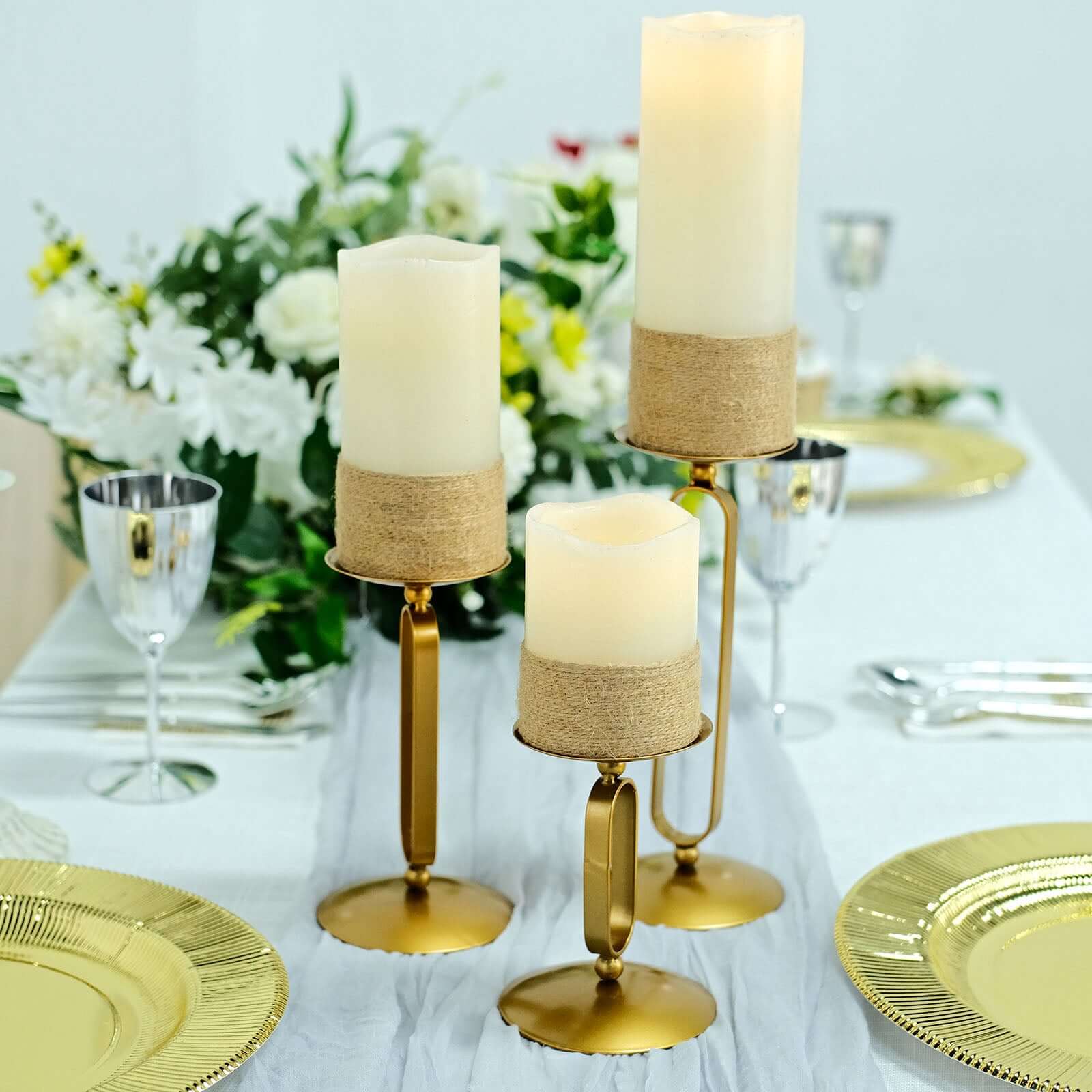 Set of 3 Pillar Candle Holders Gold Metal Geometric Oval Frame Design - Modern Centerpiece Assorted Sizes