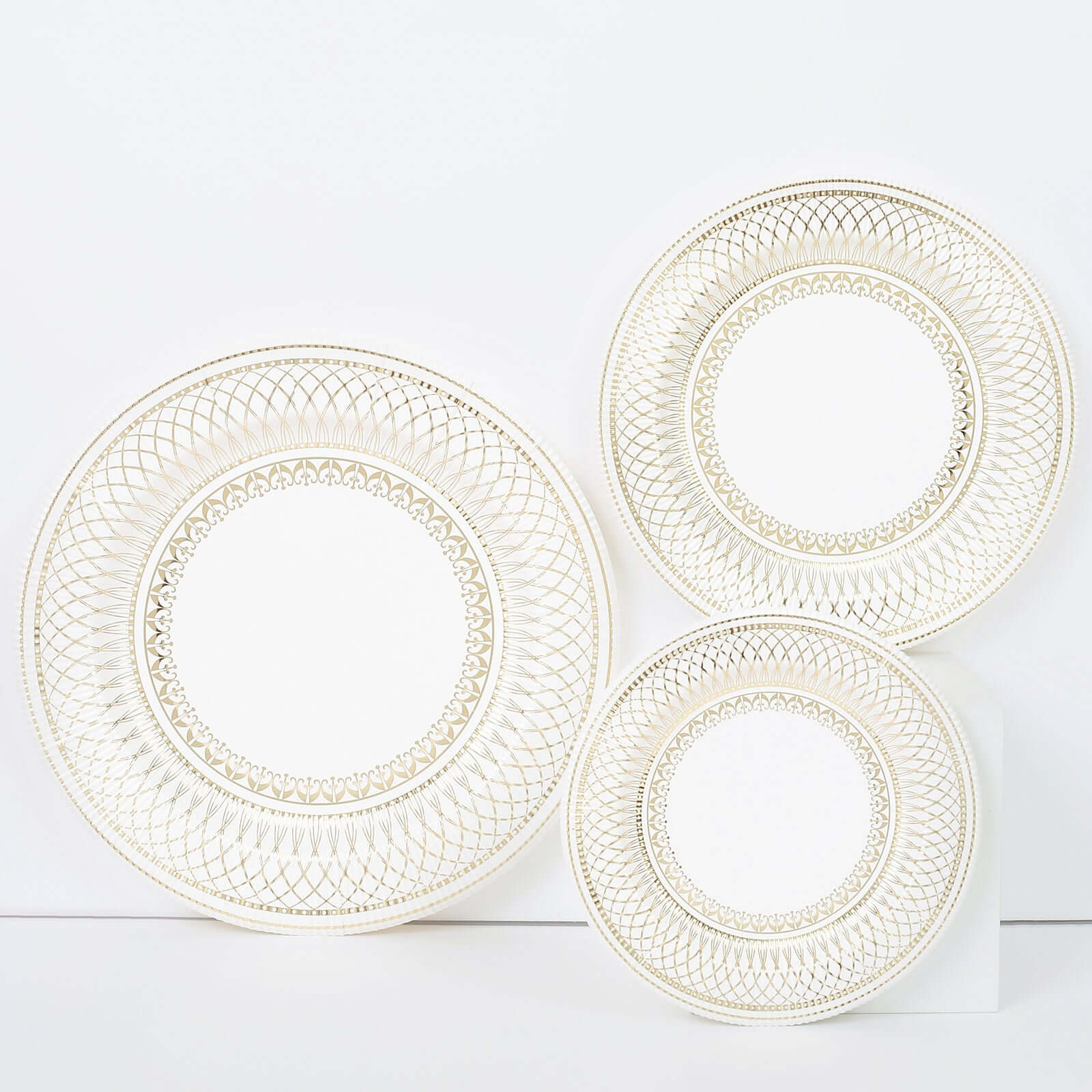 25-Pack Paper 10 Round Dinner Plates in White with Gold Vintage Porcelain Style Rim - Disposable 300GSM Party Plates