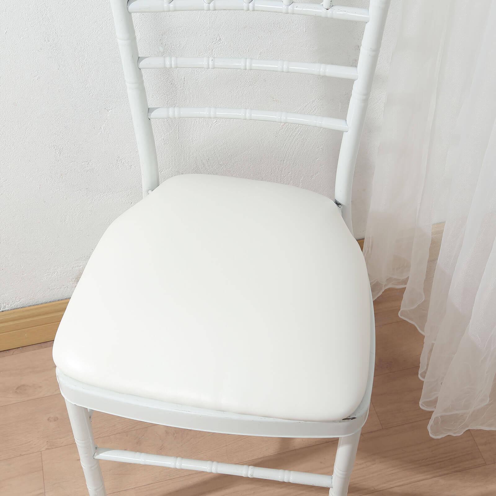 5 Pack PU Leather 1.5 Thick Seat Pads with Wood Backing for Chiavari Chairs White - Memory Foam Tie-Less Non-Slip Design 16