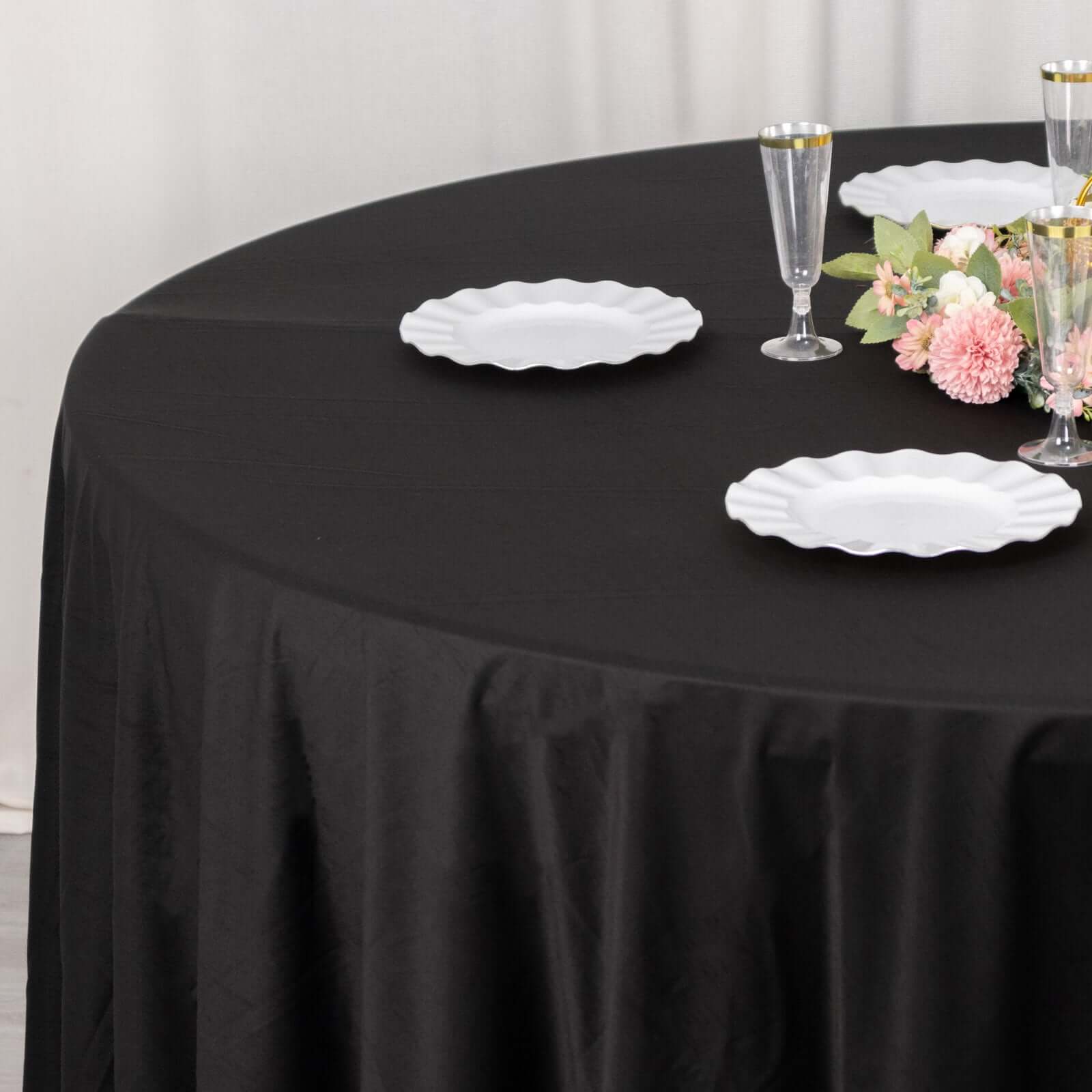 Premium Scuba Round 132 Tablecloth Black - Wrinkle Free & Stain Resistant Seamless Table Cover for Weddings & Events