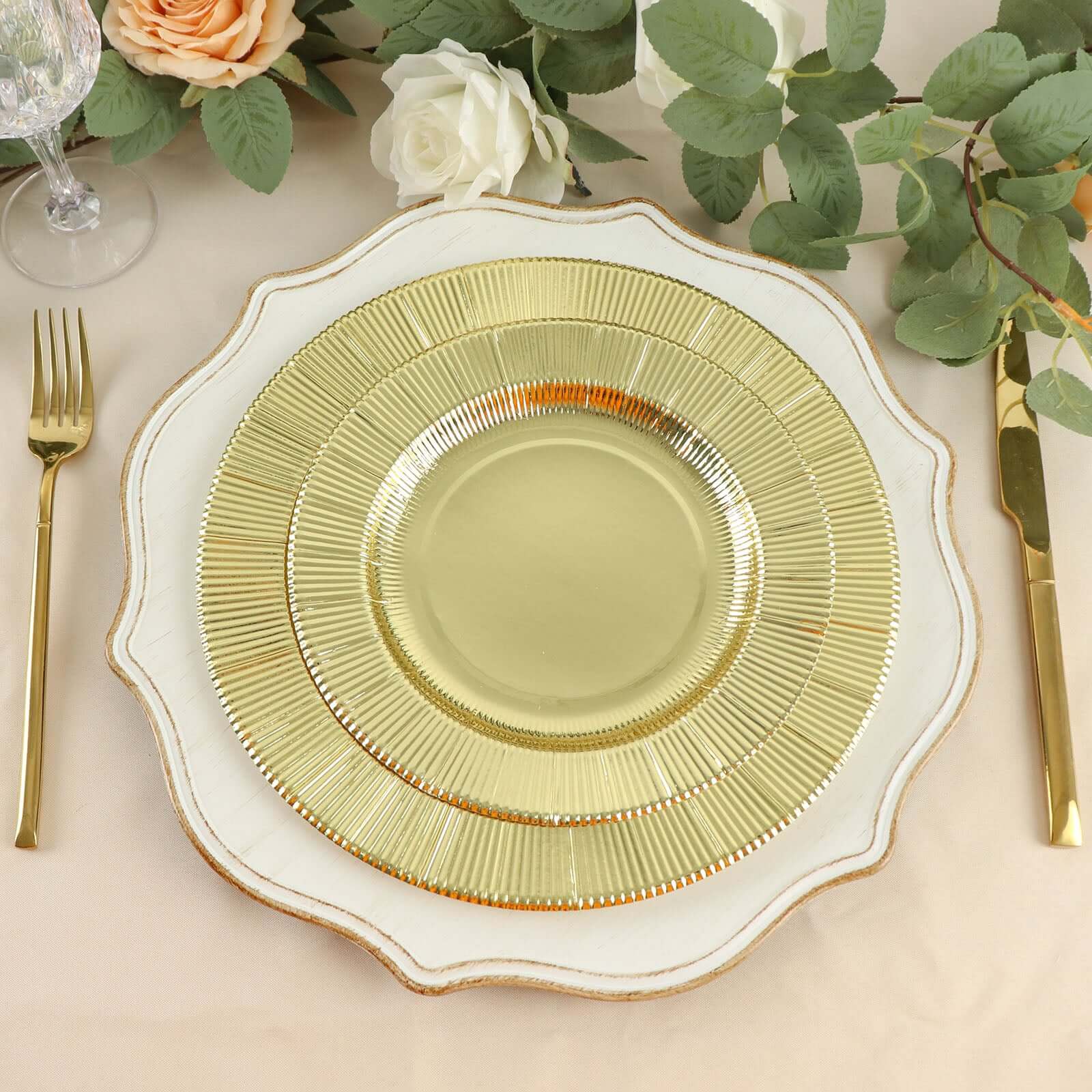 25-Pack Paper 10 Round Dinner Plates in Metallic Gold Sunray Design - Disposable Heavy Duty 350GSM Party Plates