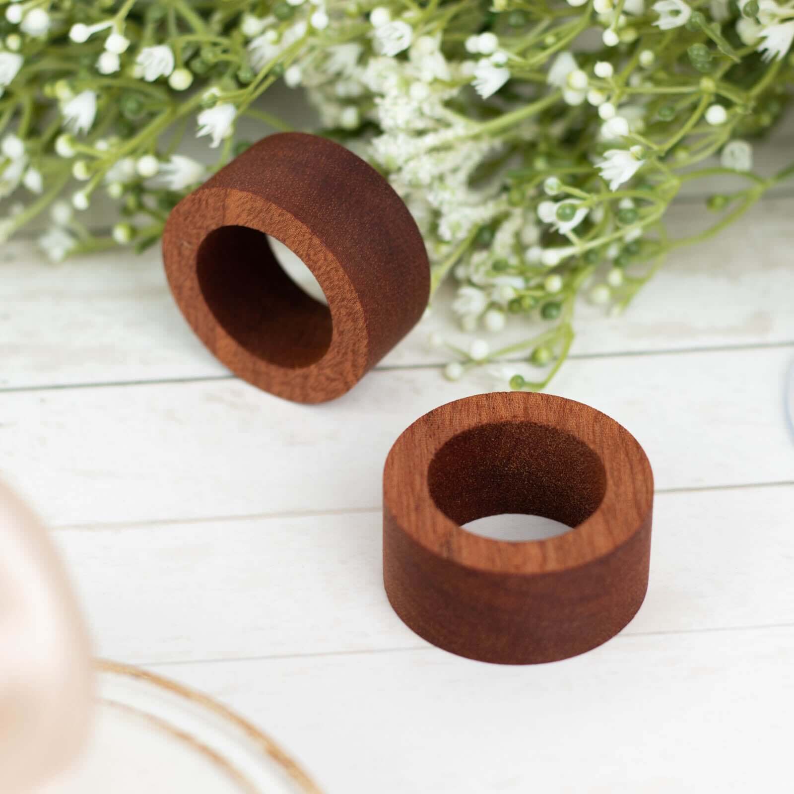 4 Pack 1.75 Cinnamon Brown Rustic Hardwood Farmhouse Napkin Rings, Boho Napkin Holder Wood Slices