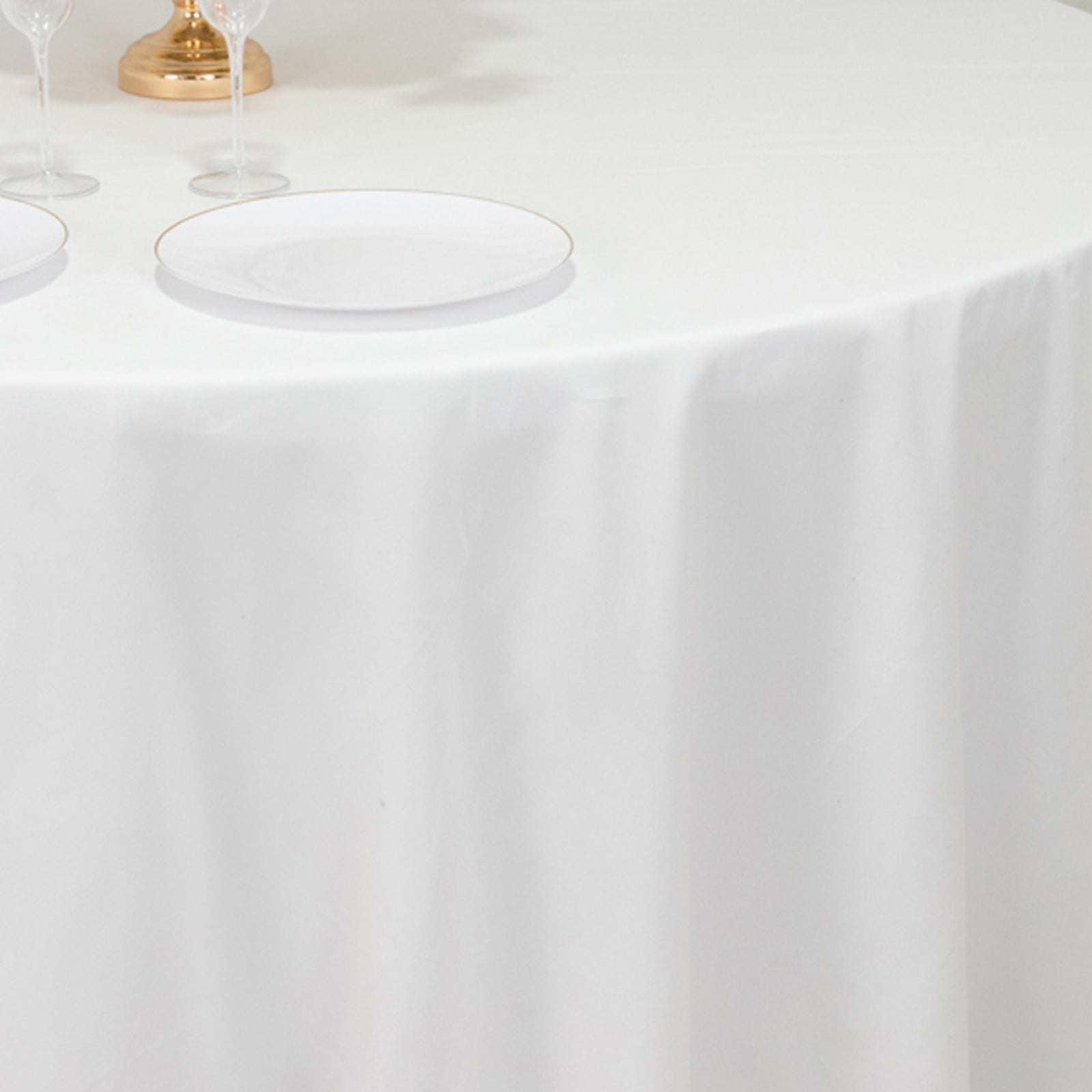 Cotton Blend 120 Round Tablecloth White - Seamless Wrinkle-Resistant Design for Upscale Occasions