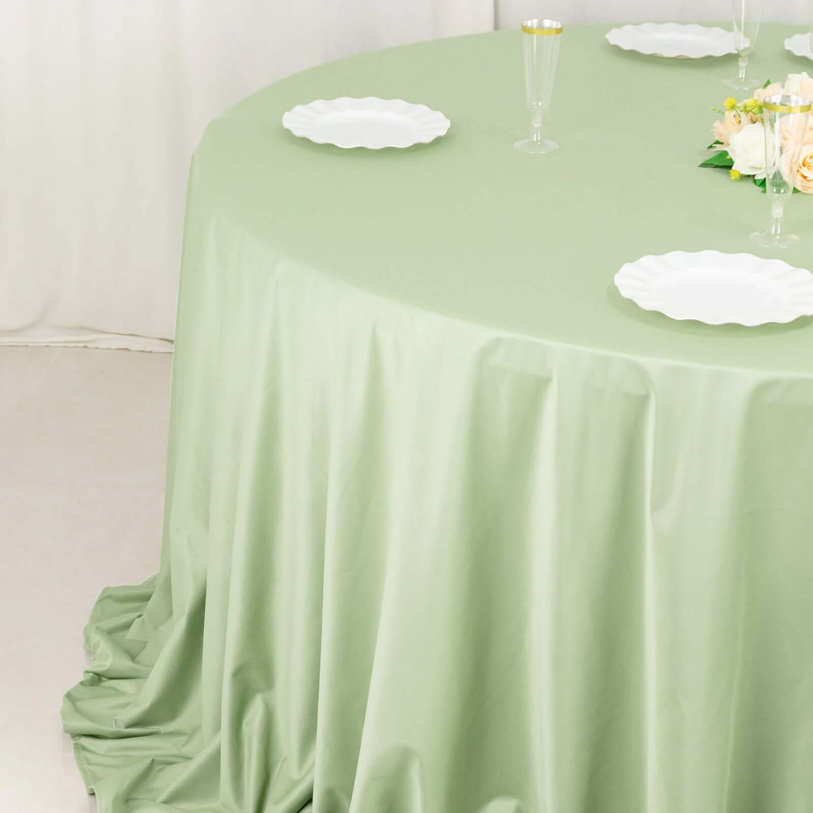 Premium Scuba Round 132 Tablecloth Sage Green - Wrinkle Free & Stain Resistant Seamless Table Cover