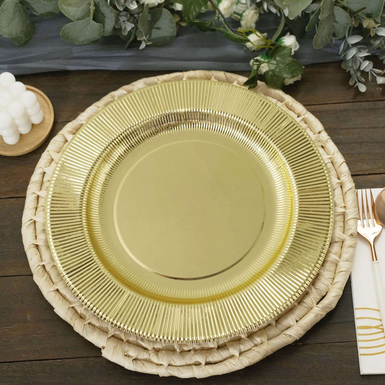 25-Pack Paper 10 Round Dinner Plates in Metallic Gold Sunray Design - Disposable Heavy Duty 350GSM Party Plates