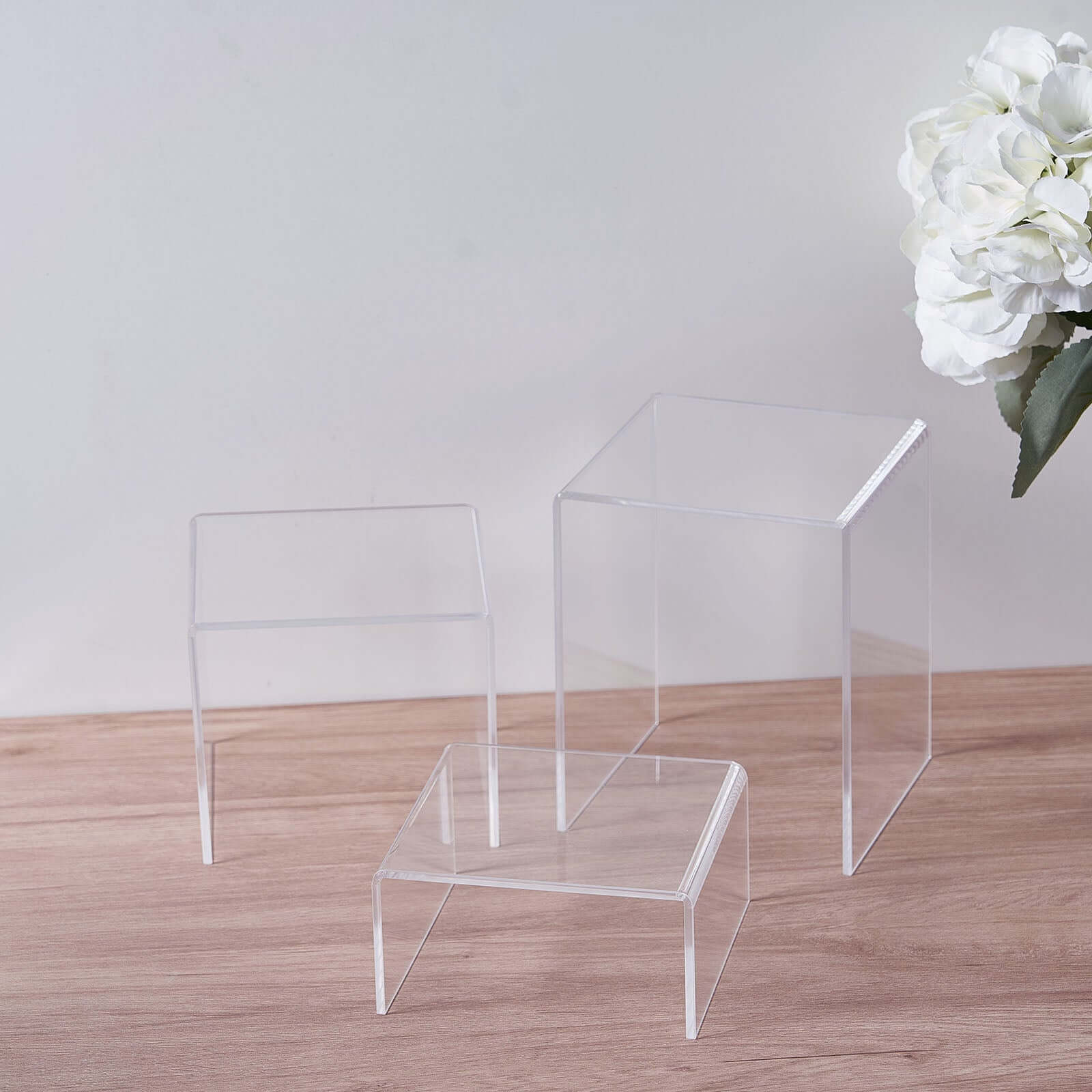 Set of 4 Acrylic Cake Stands Riser Design Clear - Dessert and Cupcake Display Centerpieces Assorted Sizes