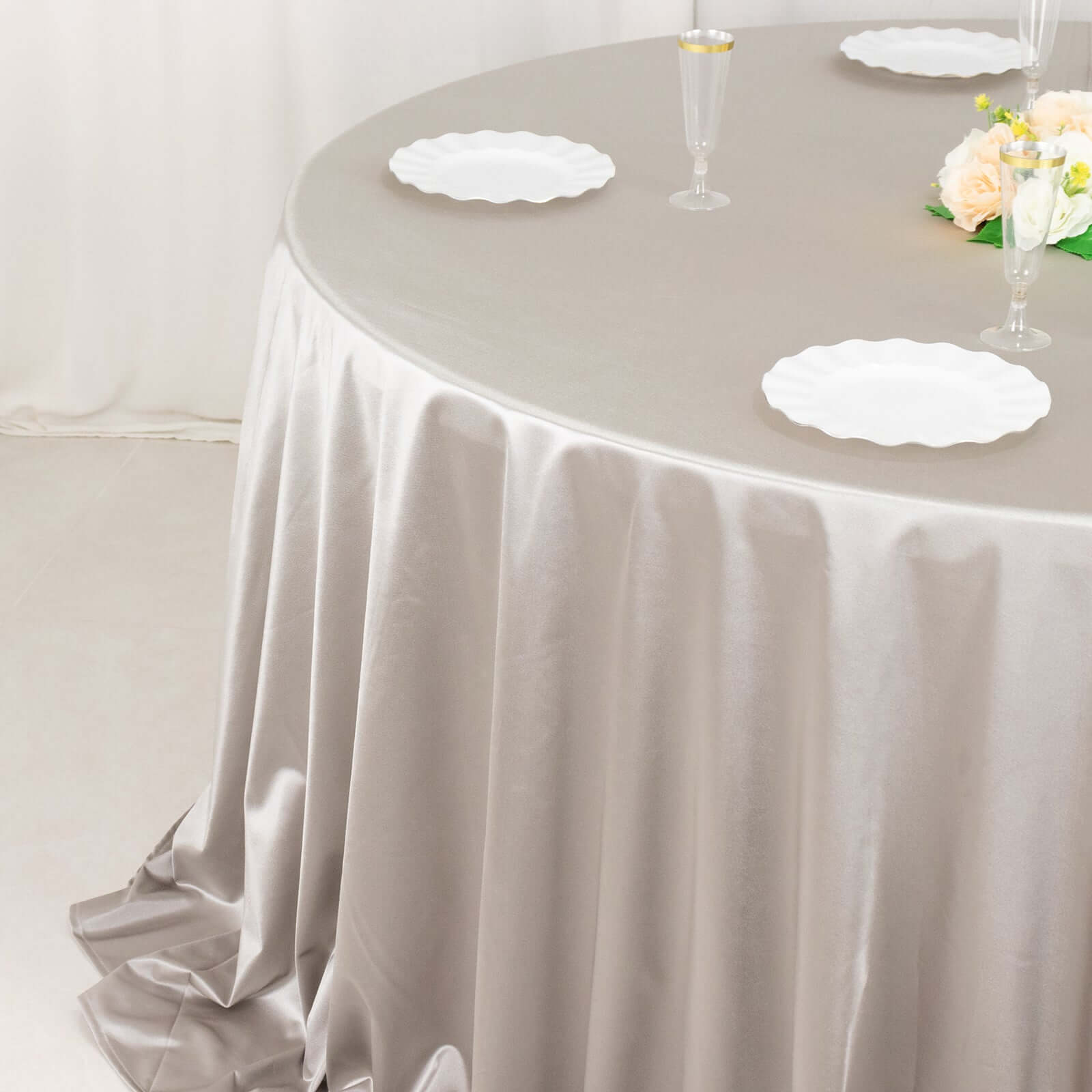 Premium Scuba Round 132 Tablecloth Shimmering Silver - Wrinkle Free, Stain Resistant & Seamless Table Cover